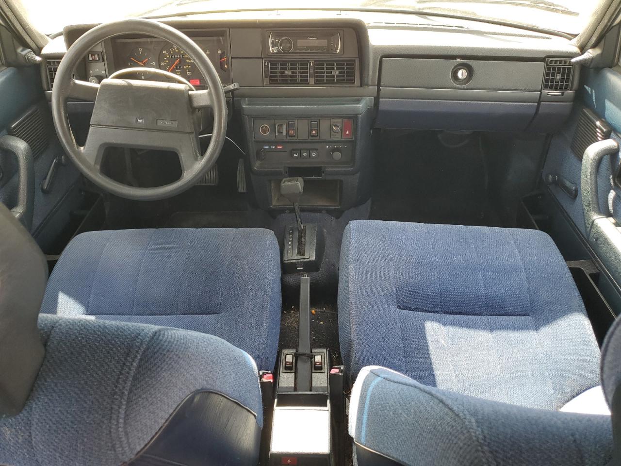 1989 Volvo 244 Dl Серебряный vin: YV1AX8842K1369083
