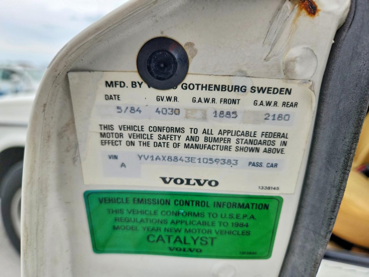 1984 Volvo 244 Dl White vin: YV1AX8843E1059383