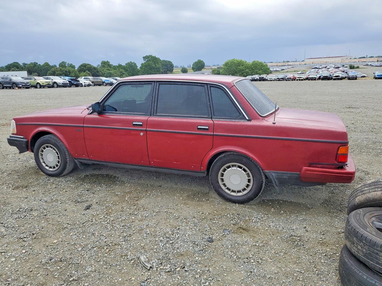 1988 Volvo 244 Dl Красный vin: YV1AX8843J1281447