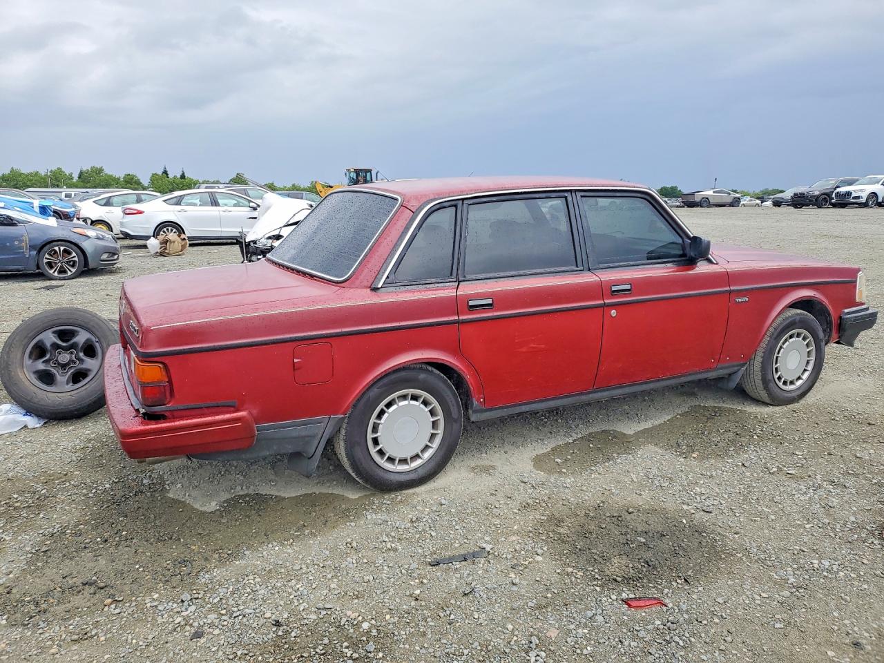 1988 Volvo 244 Dl Красный vin: YV1AX8843J1281447