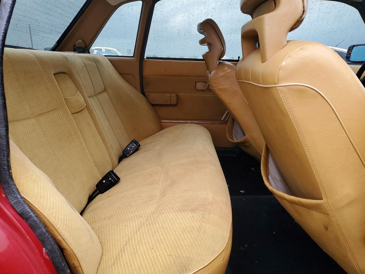 1988 Volvo 244 Dl Красный vin: YV1AX8843J1281447
