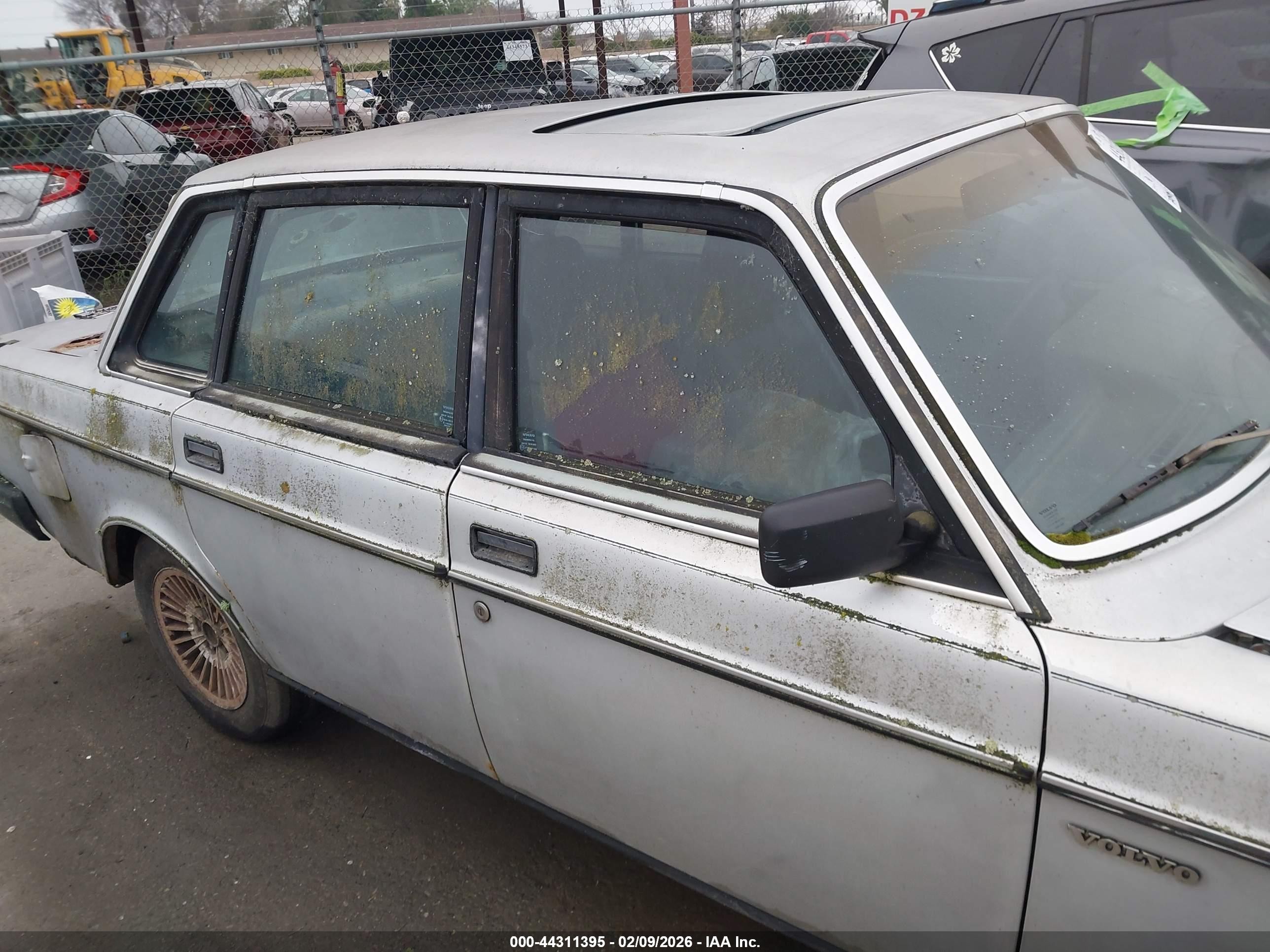 1984 Volvo 244 Dl/gl Silver vin: YV1AX8844E1039921
