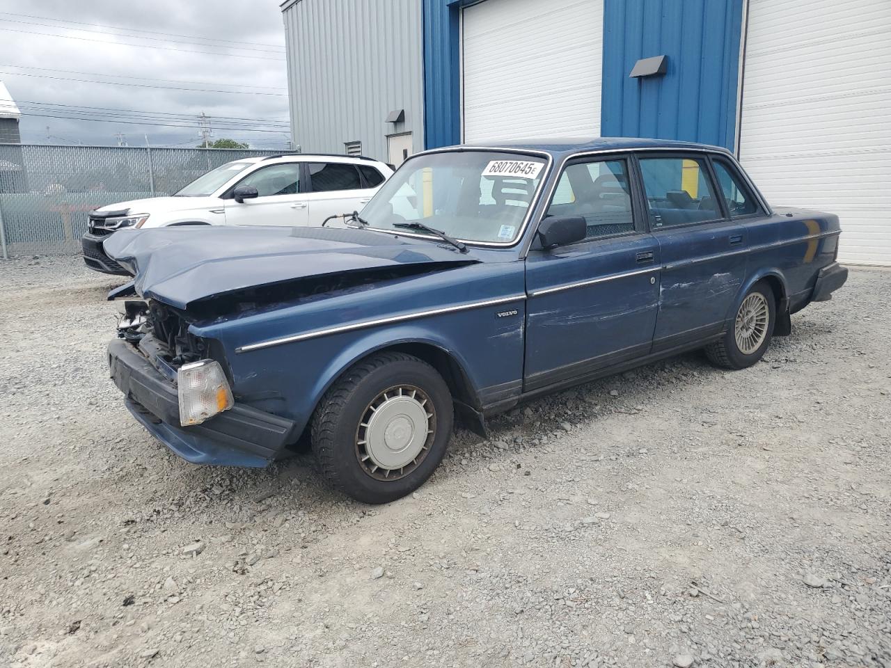 1988 Volvo 244 Dl Blue vin: YV1AX8844J1285703