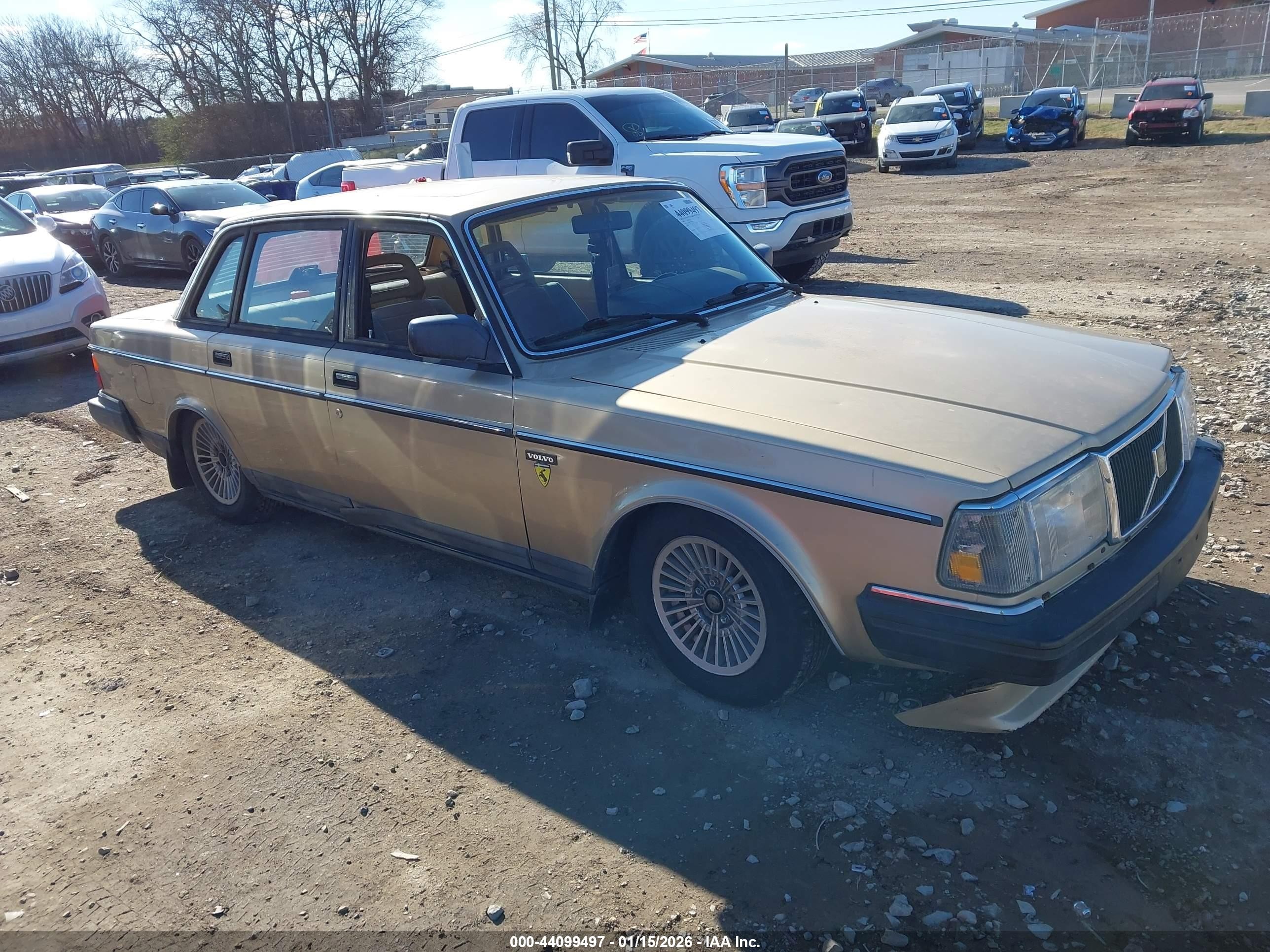 1988 Volvo 244 Dl/gl Gold vin: YV1AX8844J1302340