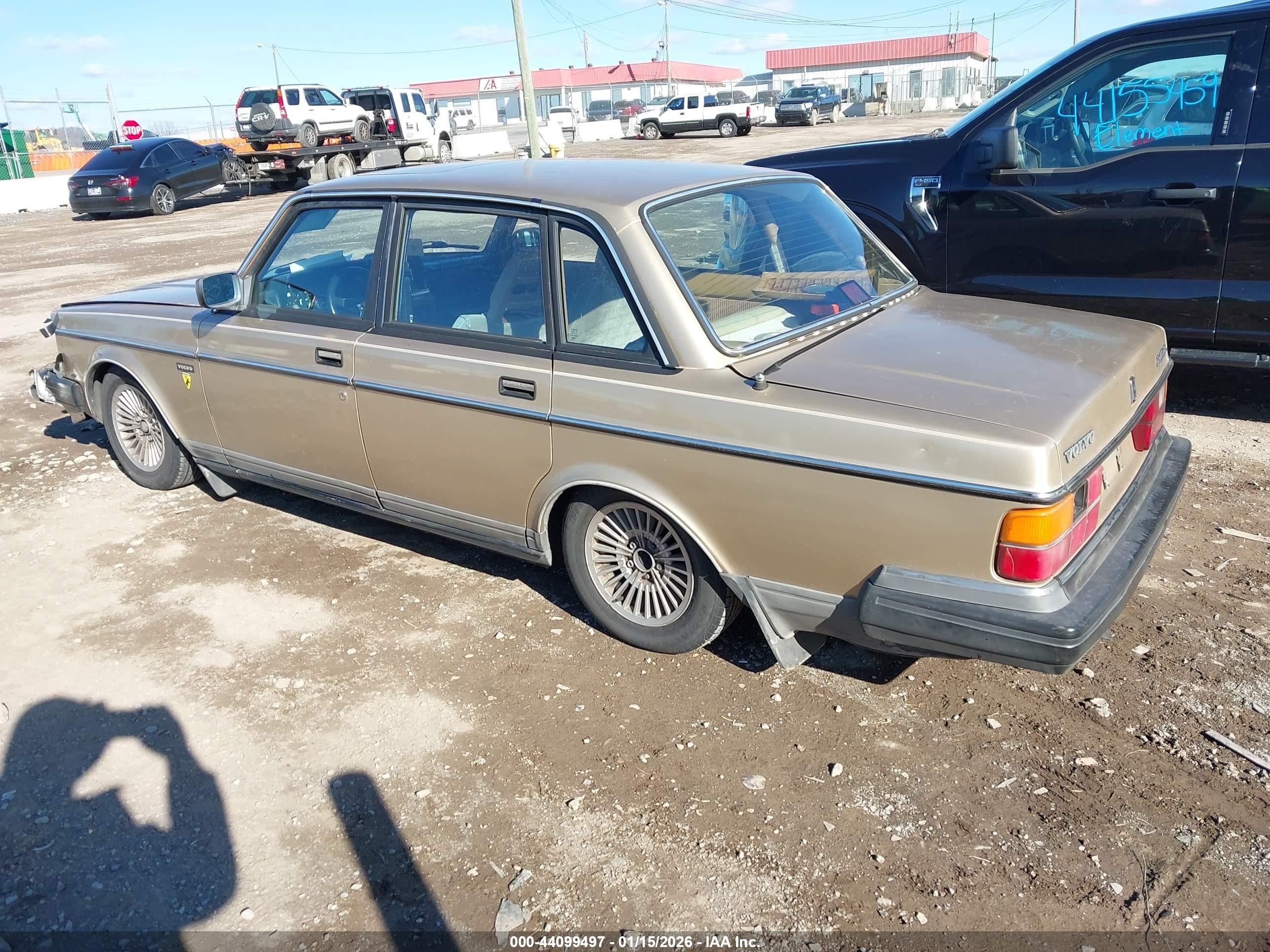 1988 Volvo 244 Dl/gl Gold vin: YV1AX8844J1302340