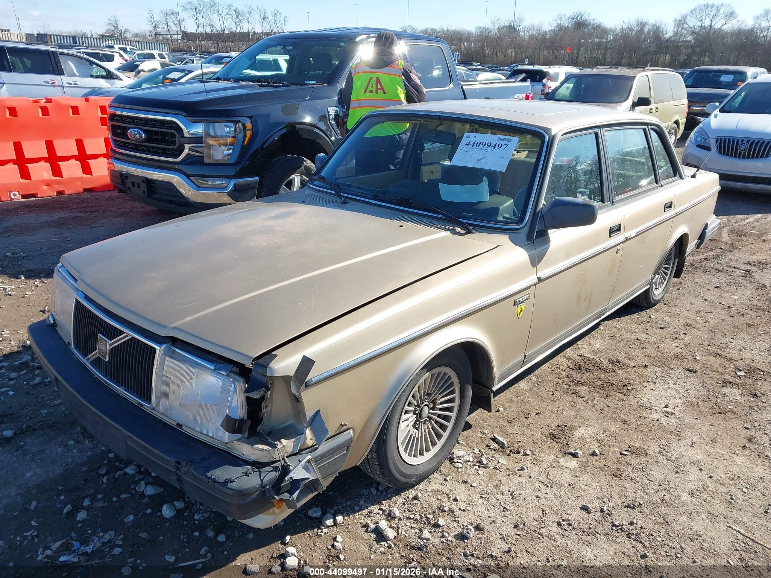 1988 Volvo 244 Dl/gl Gold vin: YV1AX8844J1302340