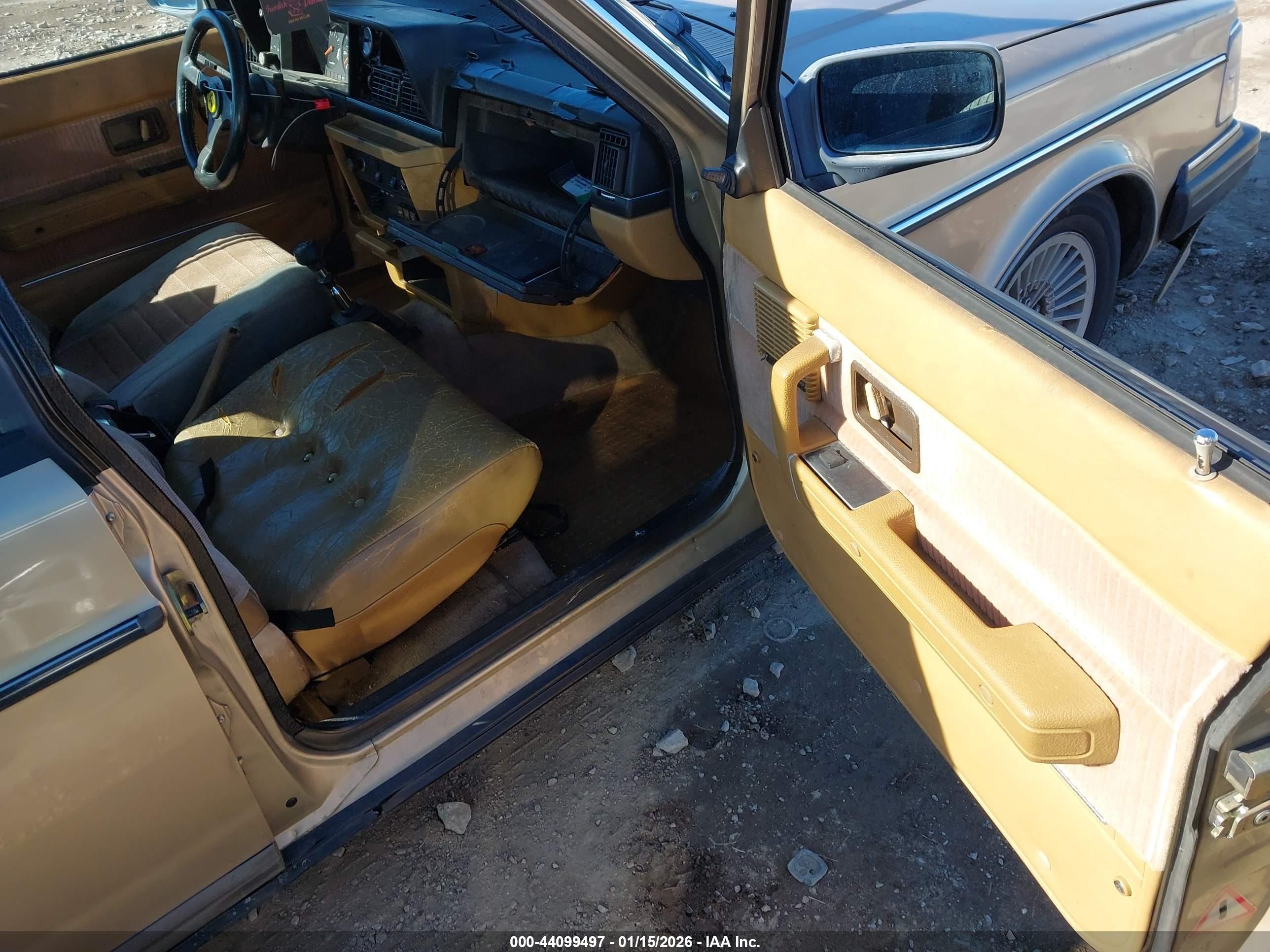 1988 Volvo 244 Dl/gl Gold vin: YV1AX8844J1302340