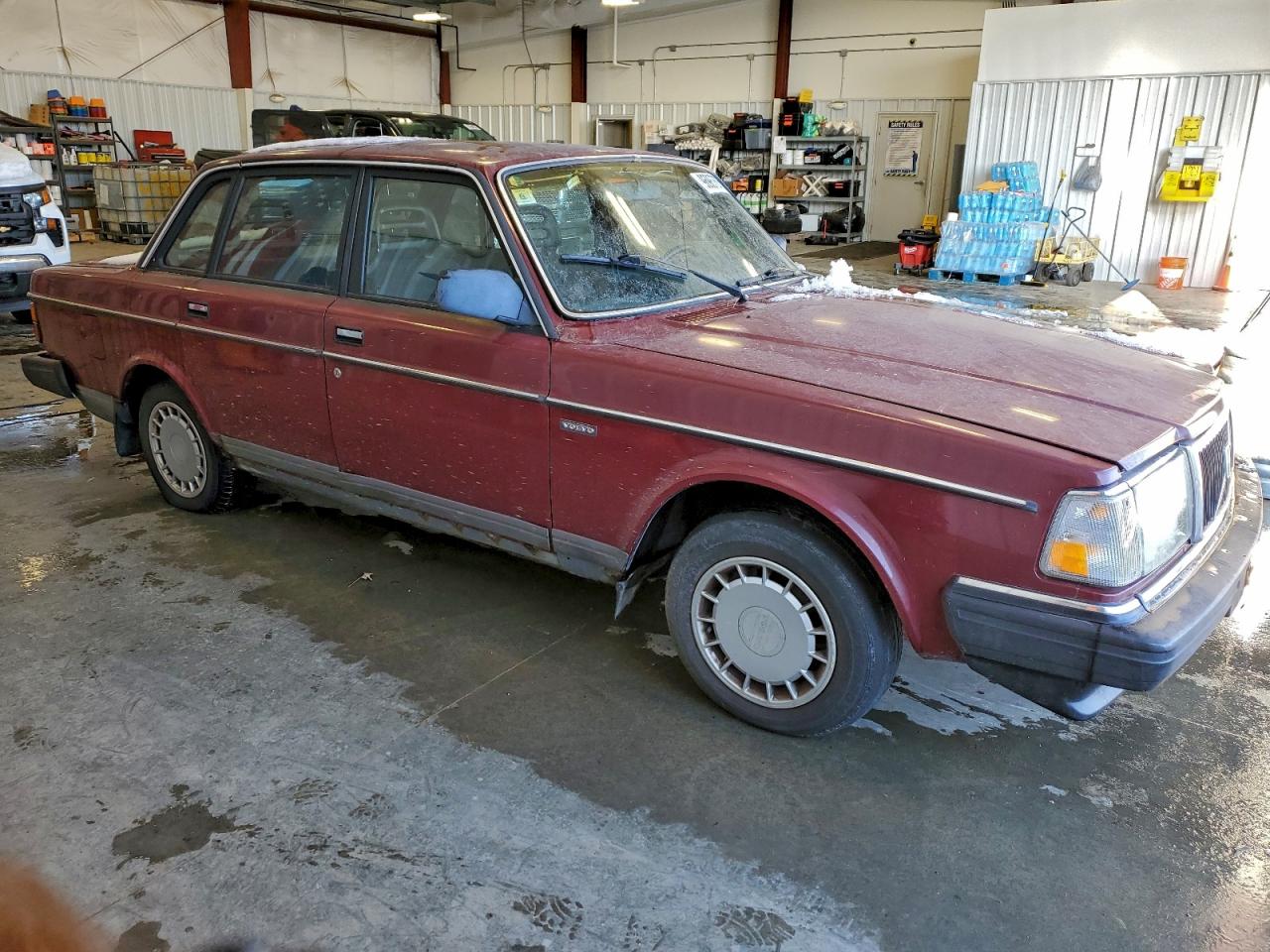 1989 Volvo 244 Dl Red vin: YV1AX8844K1343908