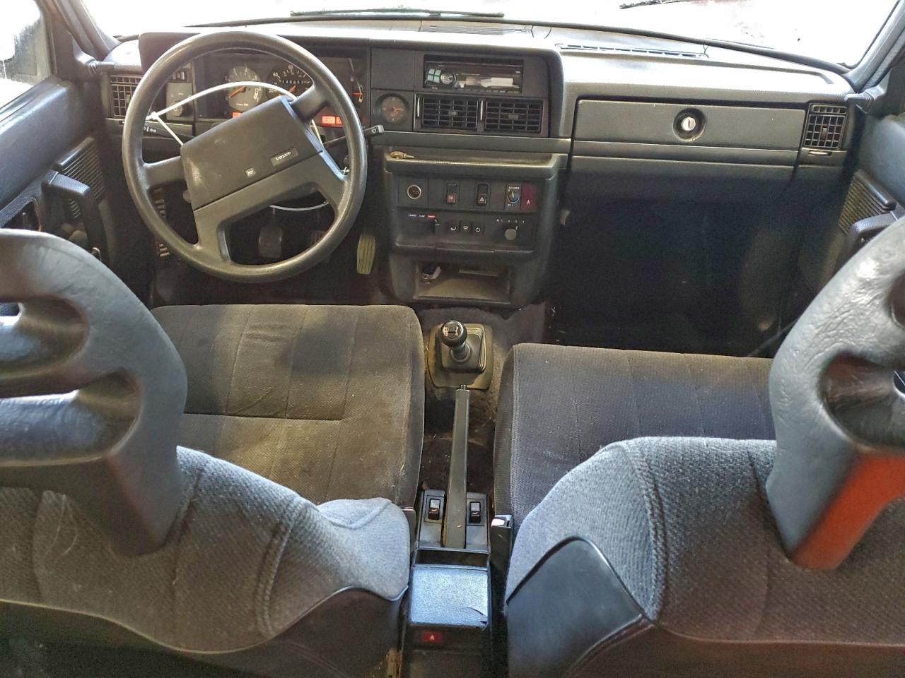 1989 Volvo 244 Dl Red vin: YV1AX8844K1343908