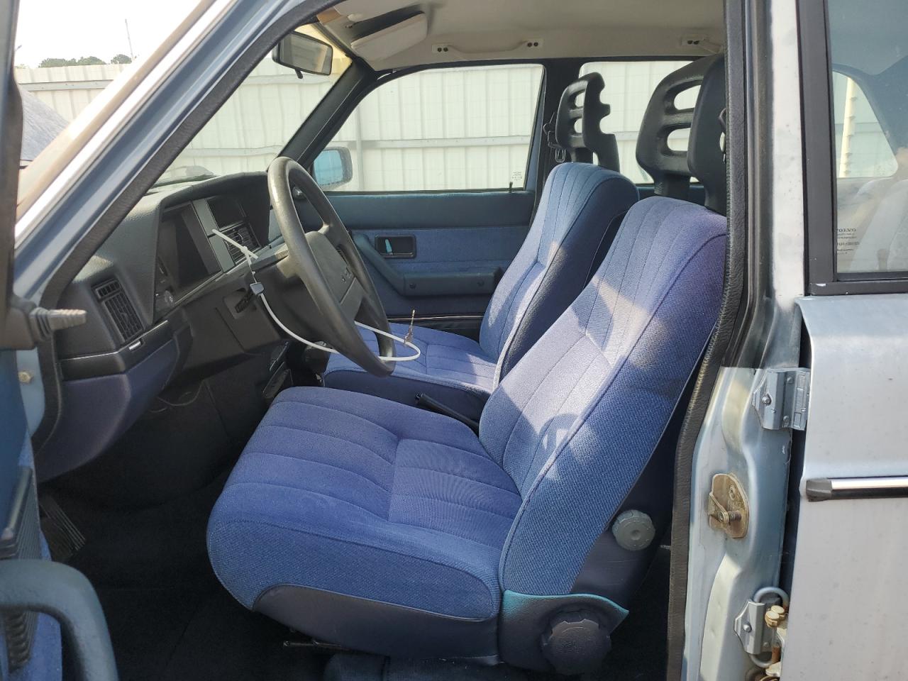 1989 Volvo 244 Dl Blue vin: YV1AX8845K1376772