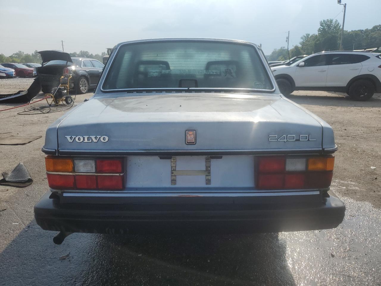 1989 Volvo 244 Dl Blue vin: YV1AX8845K1376772