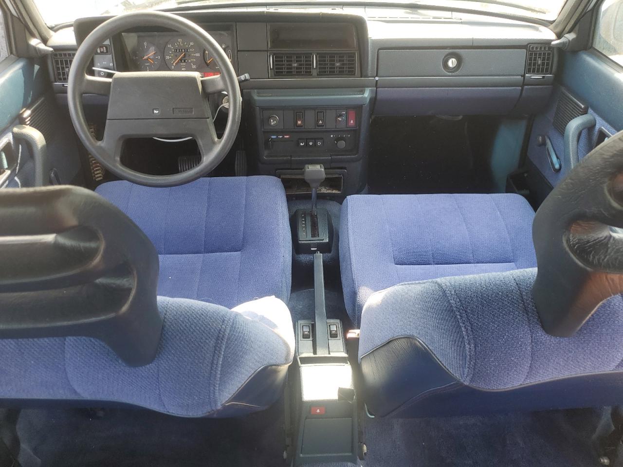 1989 Volvo 244 Dl Blue vin: YV1AX8845K1376772