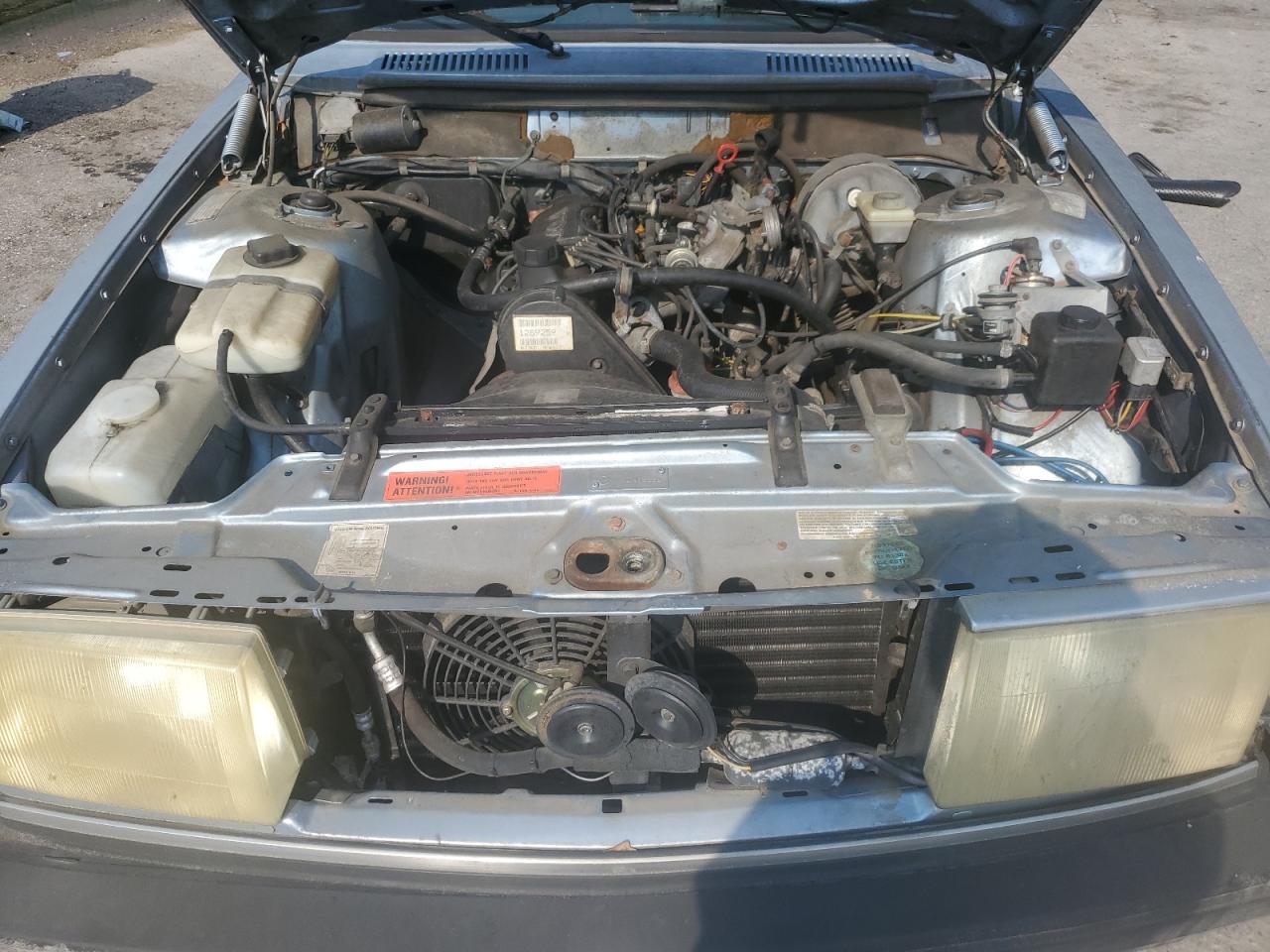 1989 Volvo 244 Dl Blue vin: YV1AX8845K1376772