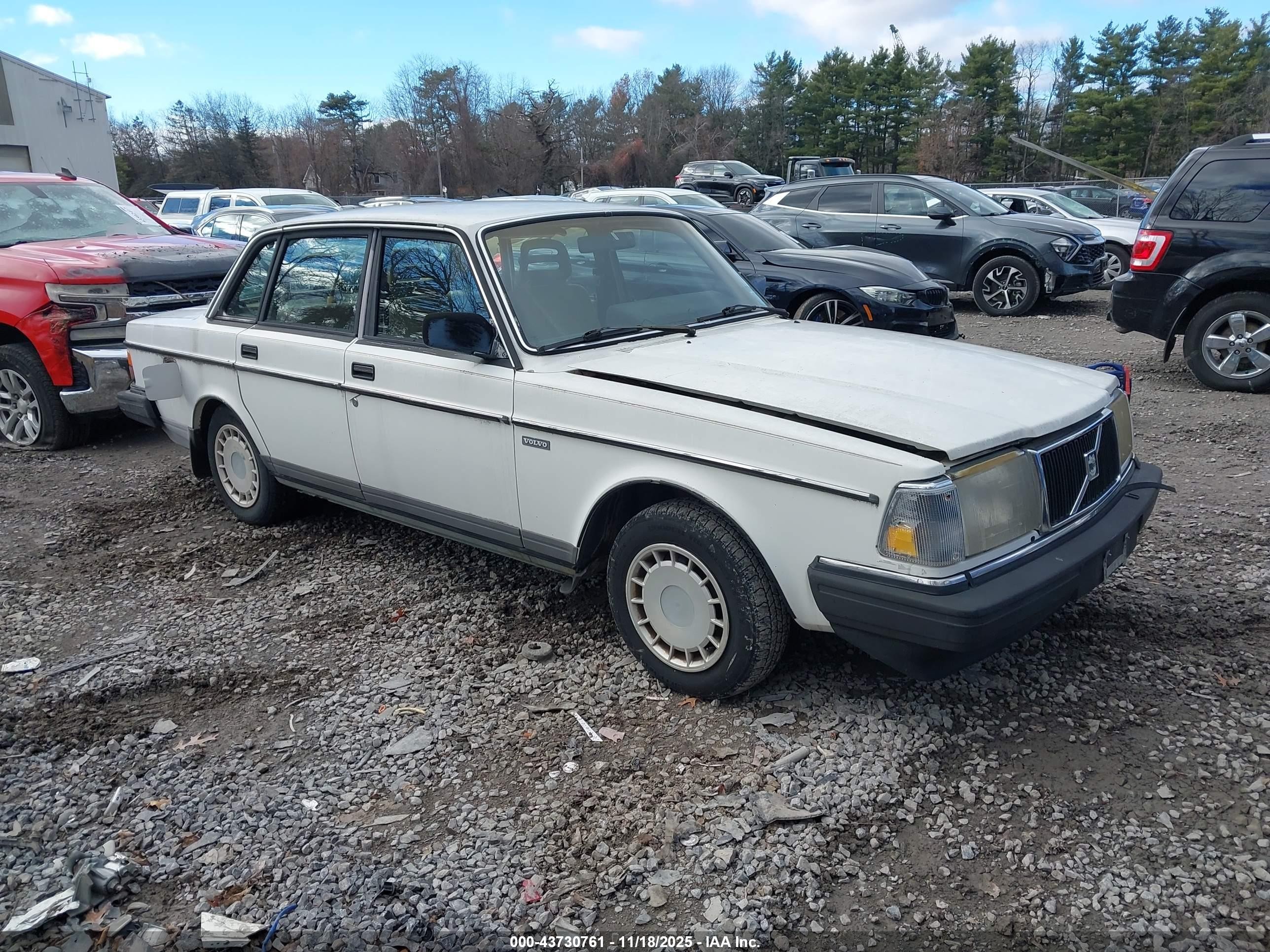 1989 Volvo 244 Dl/gl White vin: YV1AX8846K1353338