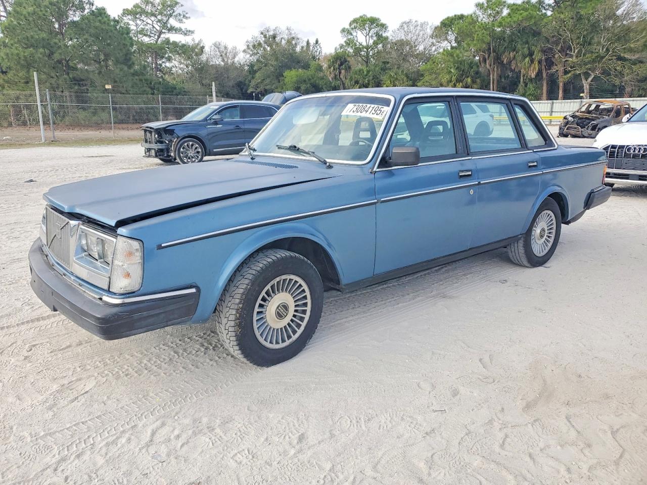 1983 Volvo 244 Dl Синий vin: YV1AX8847D1873924