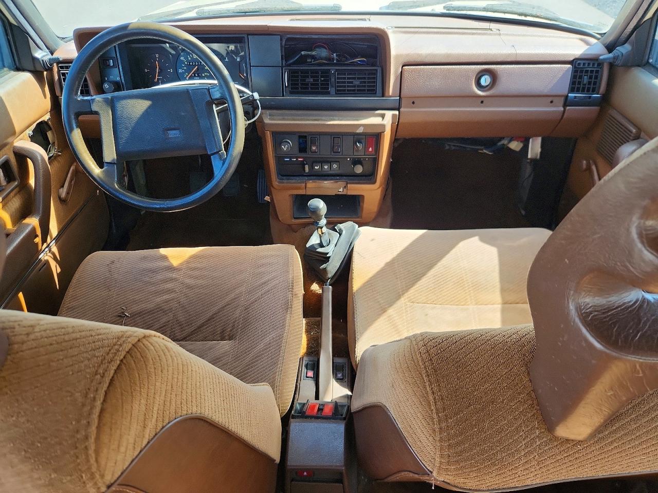1987 Volvo 244 Dl Бежевый vin: YV1AX8847H1225215