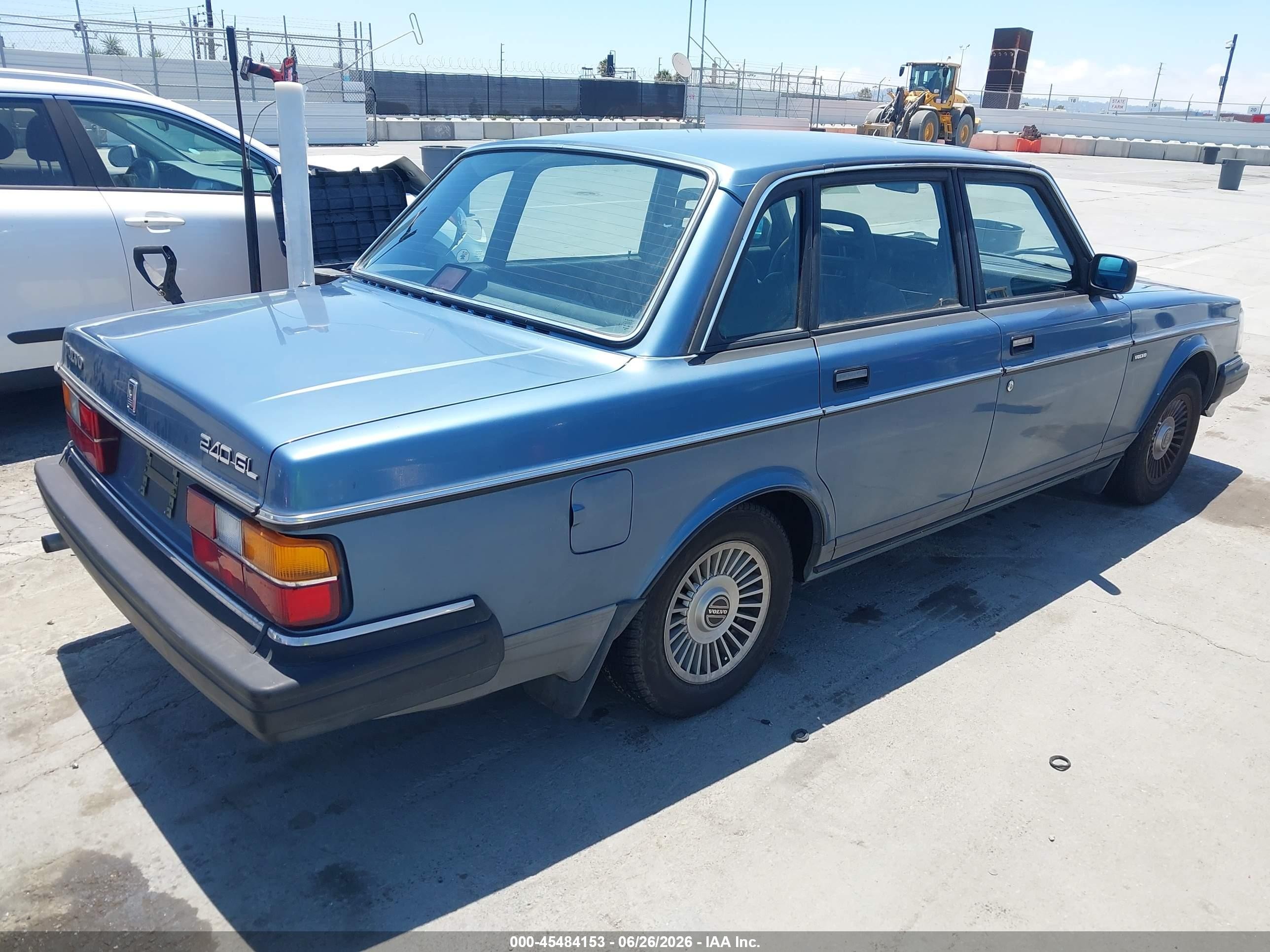 1987 Volvo 244 Dl/gl Серый vin: YV1AX8847H1270512