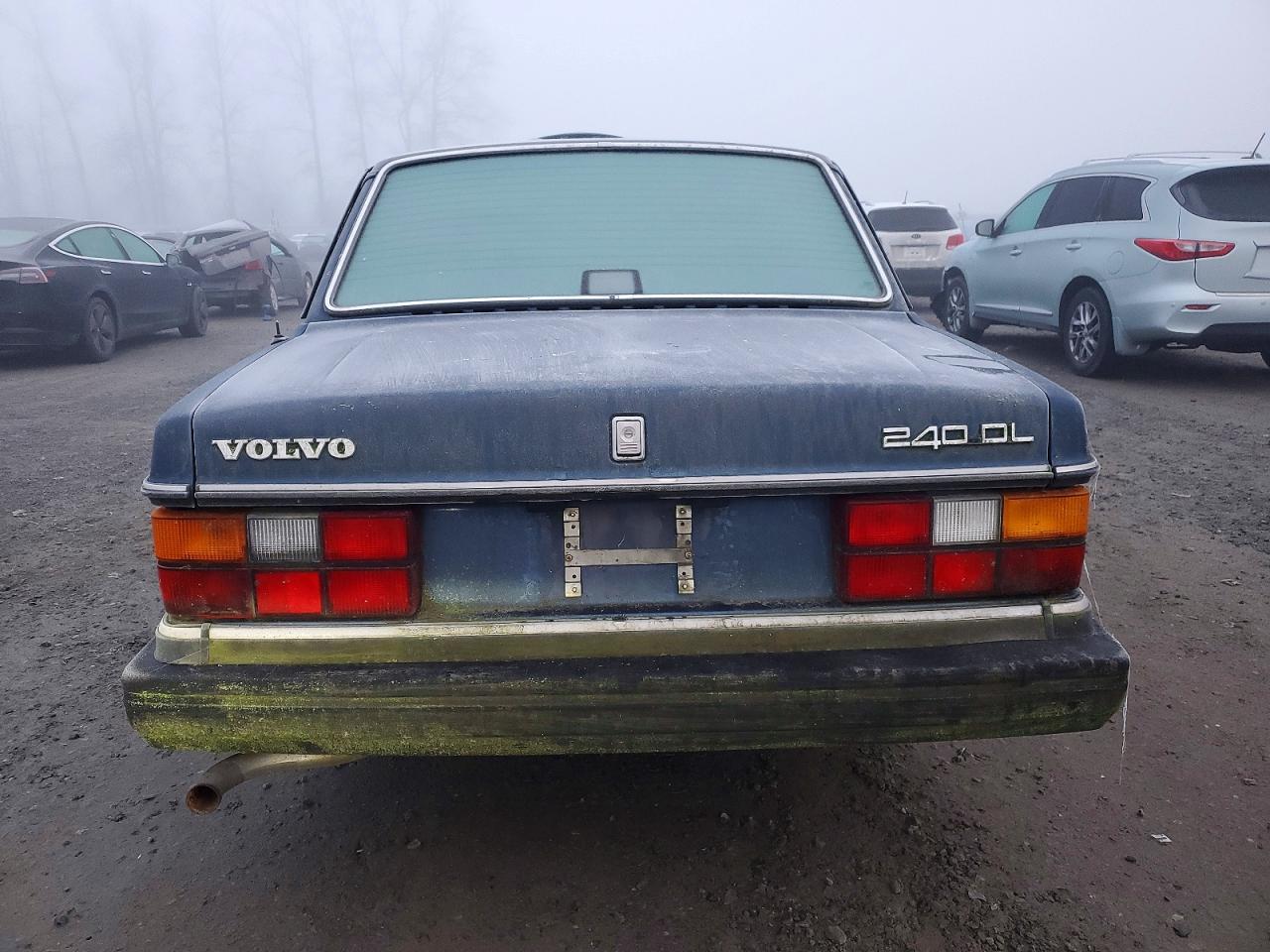 1989 Volvo 244 Dl Blue vin: YV1AX8847K1358337