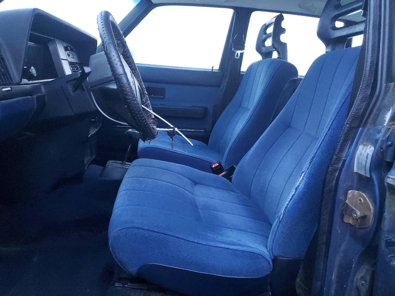 1989 Volvo 244 Dl Blue vin: YV1AX8847K1358337