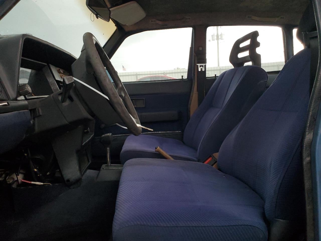 1988 Volvo 244 Dl   Синий vin: YV1AX8848J1281170