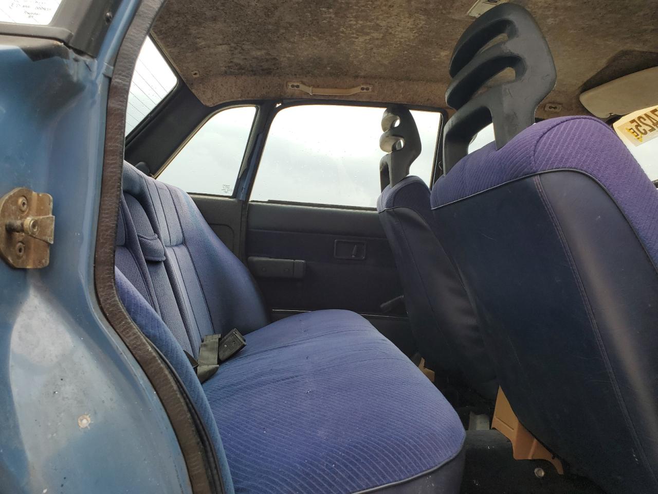1988 Volvo 244 Dl   Синий vin: YV1AX8848J1281170