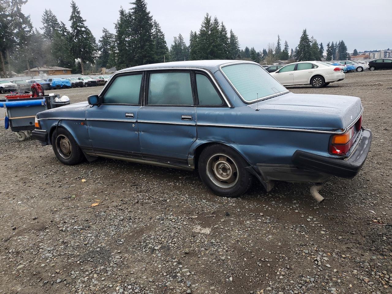1986 Volvo 244 Dl Blue vin: YV1AX8849G1147552