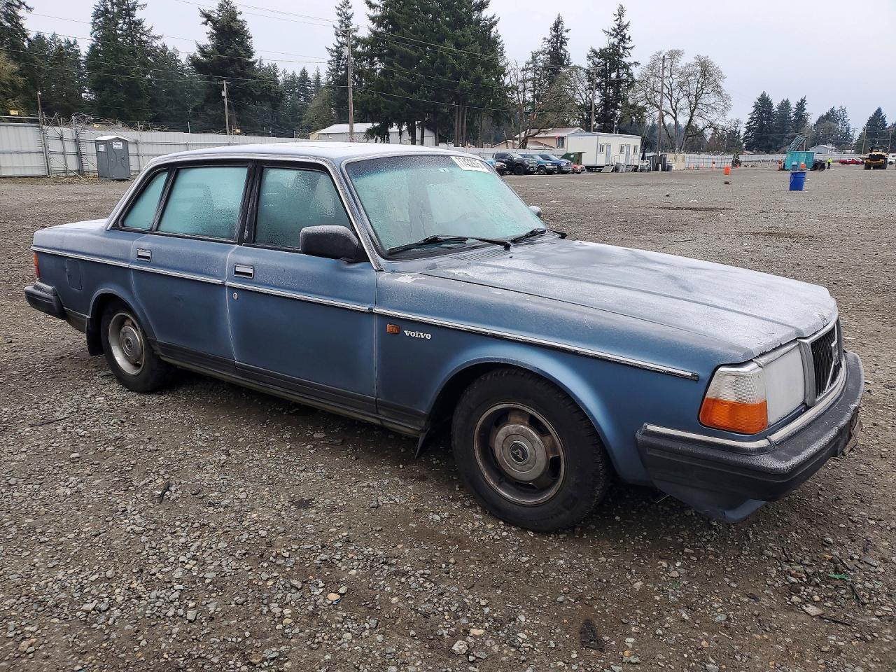 1986 Volvo 244 Dl Blue vin: YV1AX8849G1147552