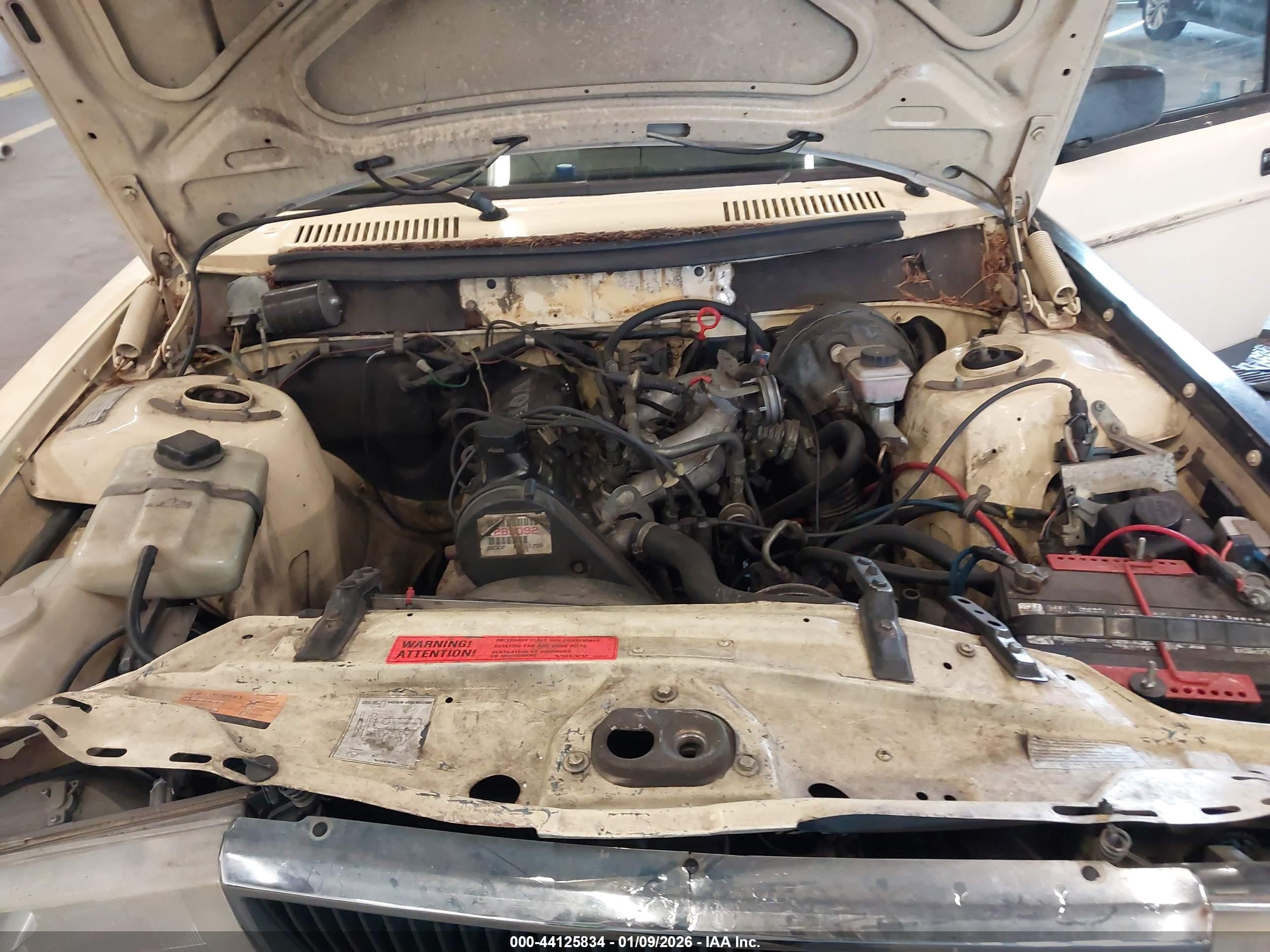 1987 Volvo 244 Dl/gl Желтый vin: YV1AX8849H1253789