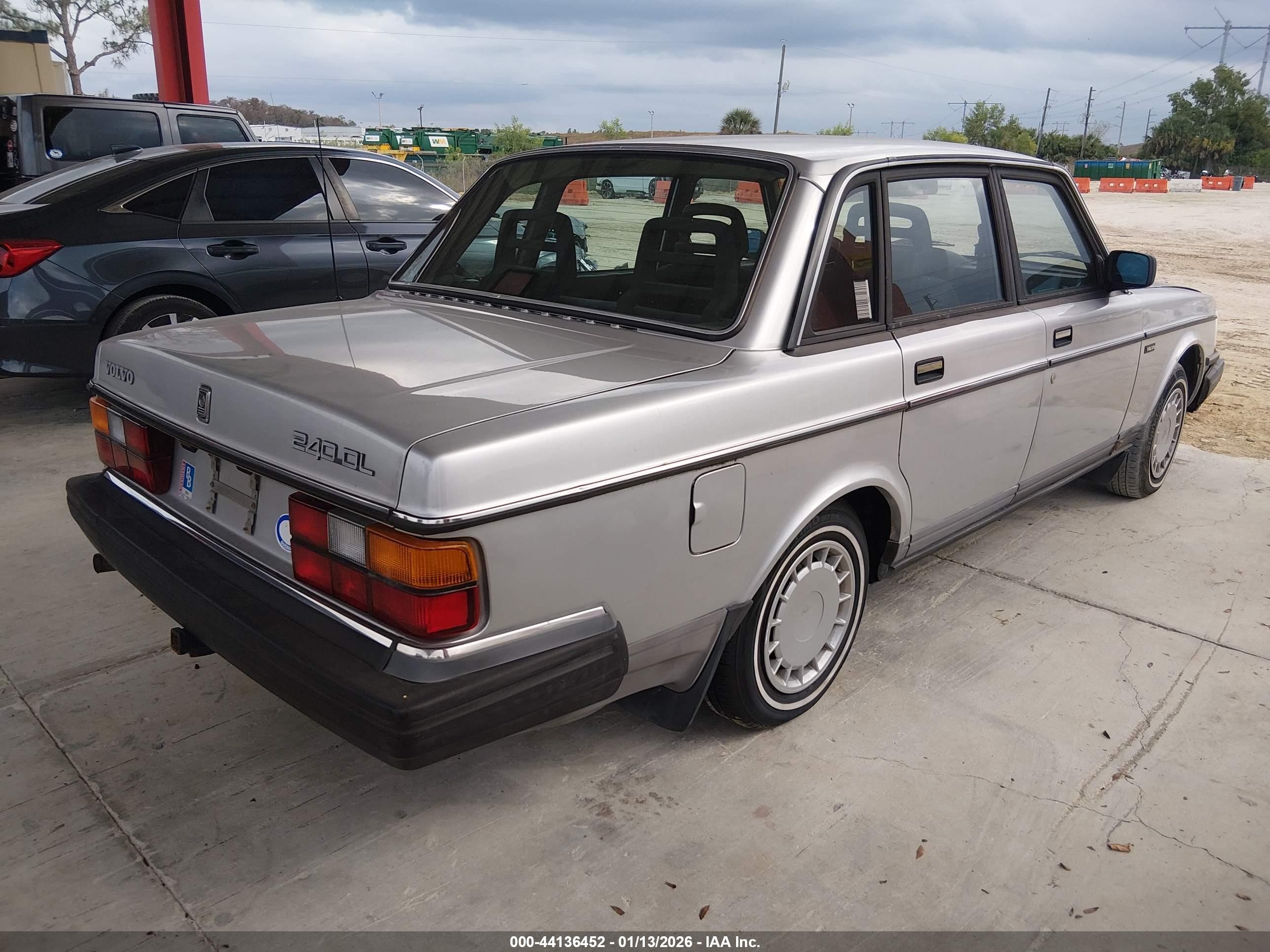 1989 Volvo 244 Dl/gl Silver vin: YV1AX8849K1371297
