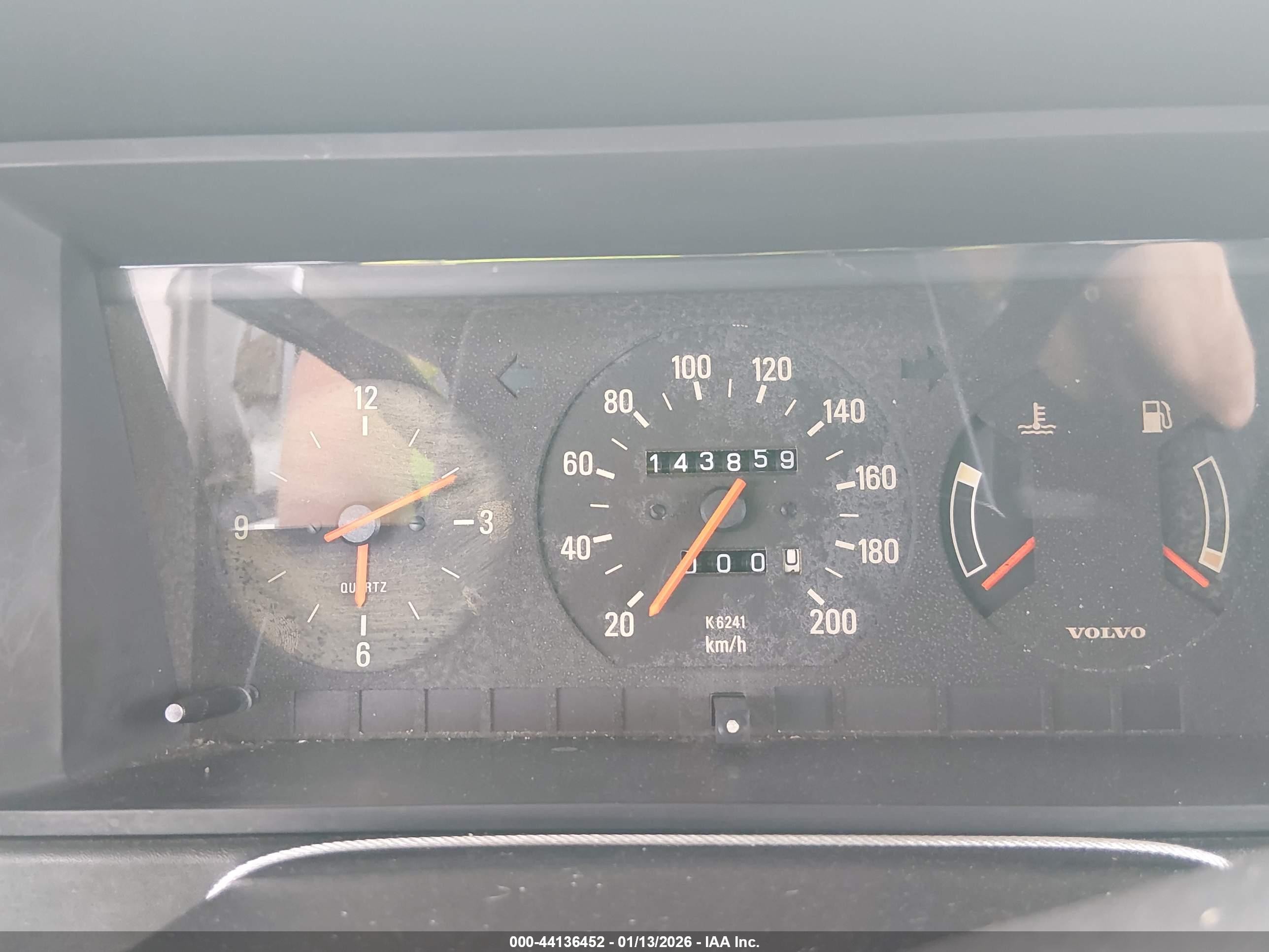 1989 Volvo 244 Dl/gl Silver vin: YV1AX8849K1371297