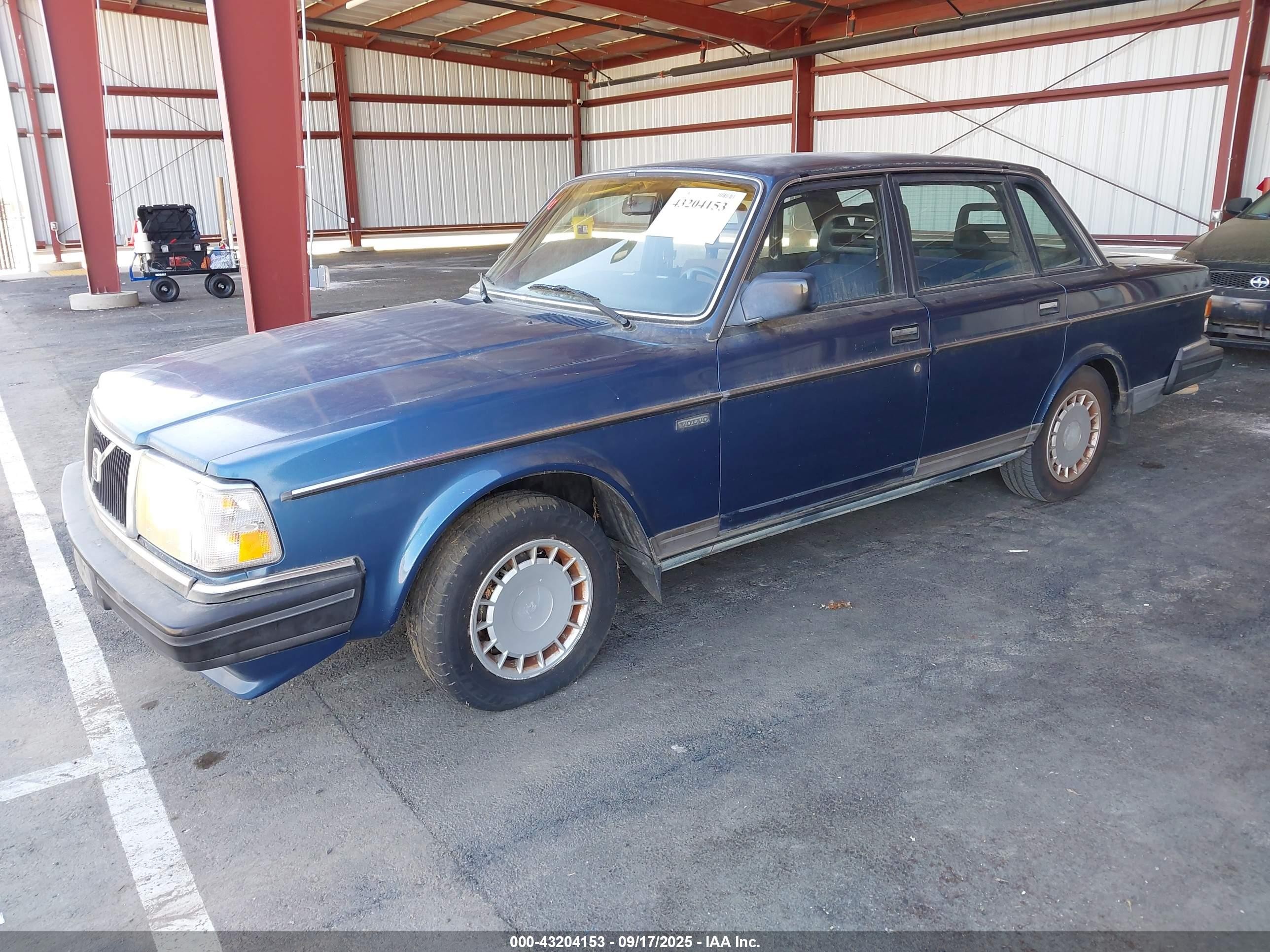 1989 Volvo 244 Dl/gl Blue vin: YV1AX884XK1383085