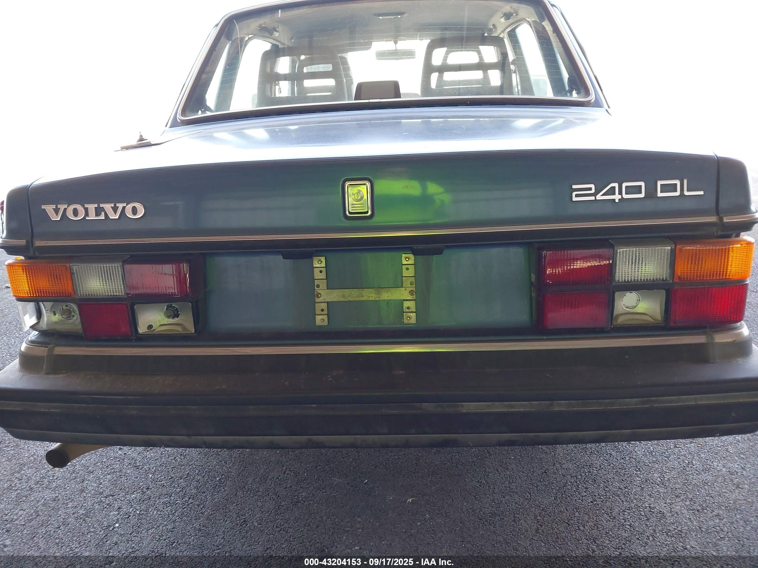 1989 Volvo 244 Dl/gl Blue vin: YV1AX884XK1383085