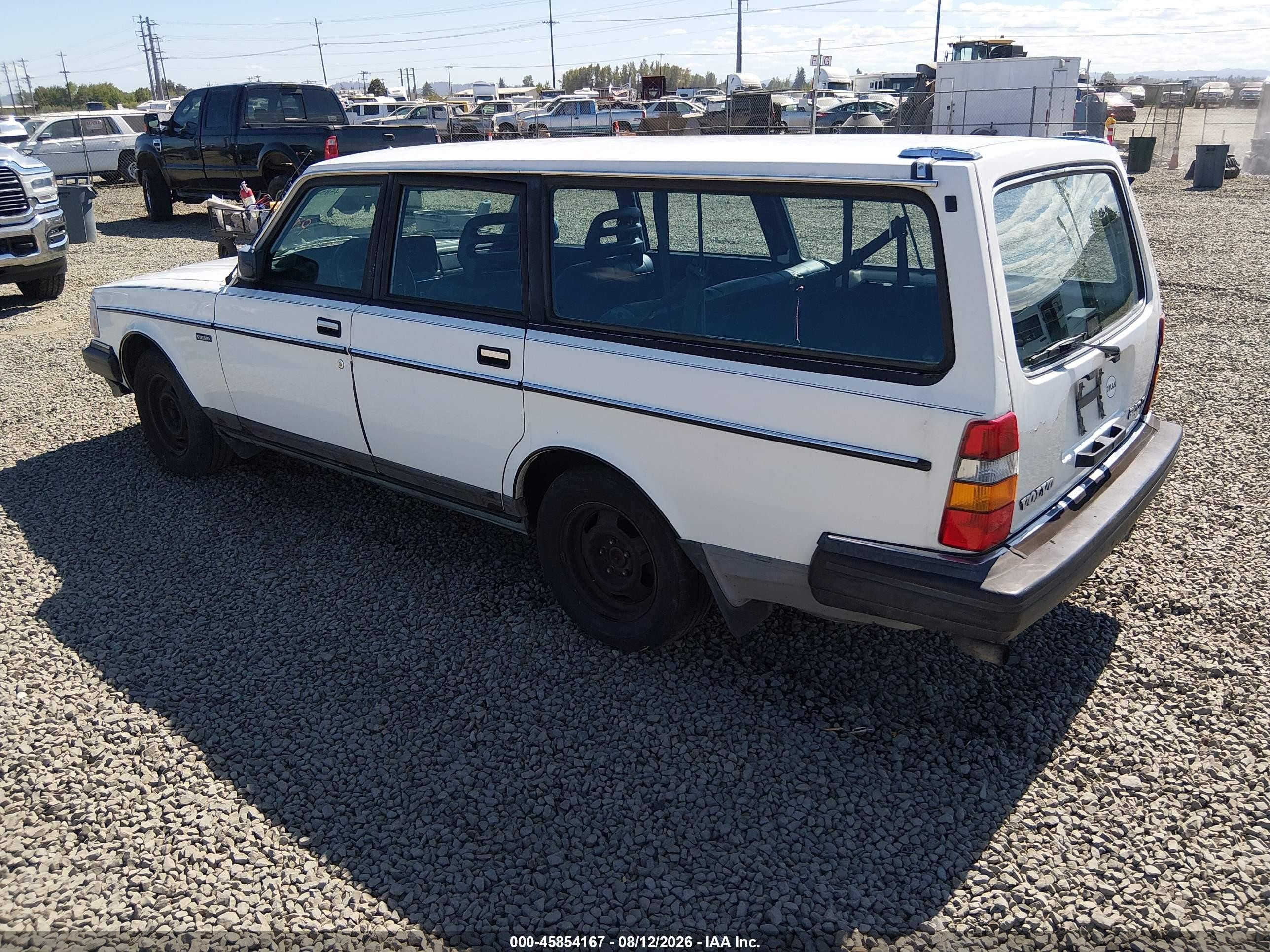 1989 Volvo 245 Dl/gl White vin: YV1AX8853K1830431