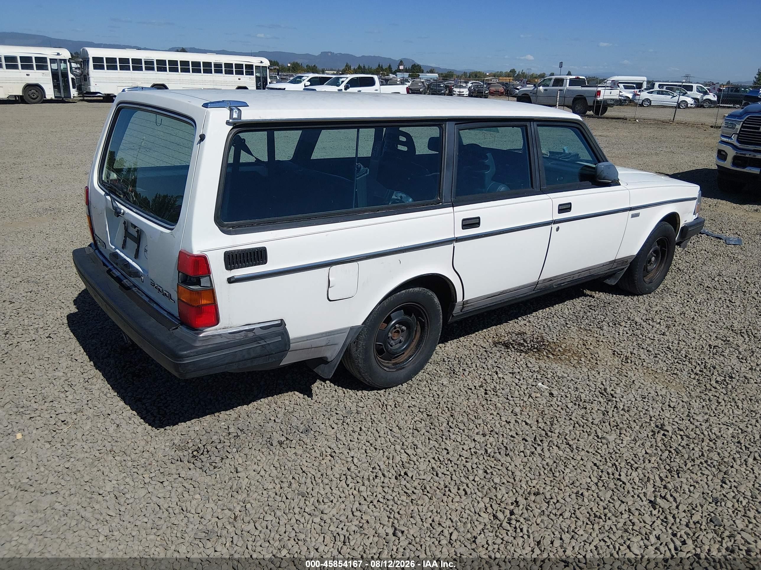 1989 Volvo 245 Dl/gl White vin: YV1AX8853K1830431