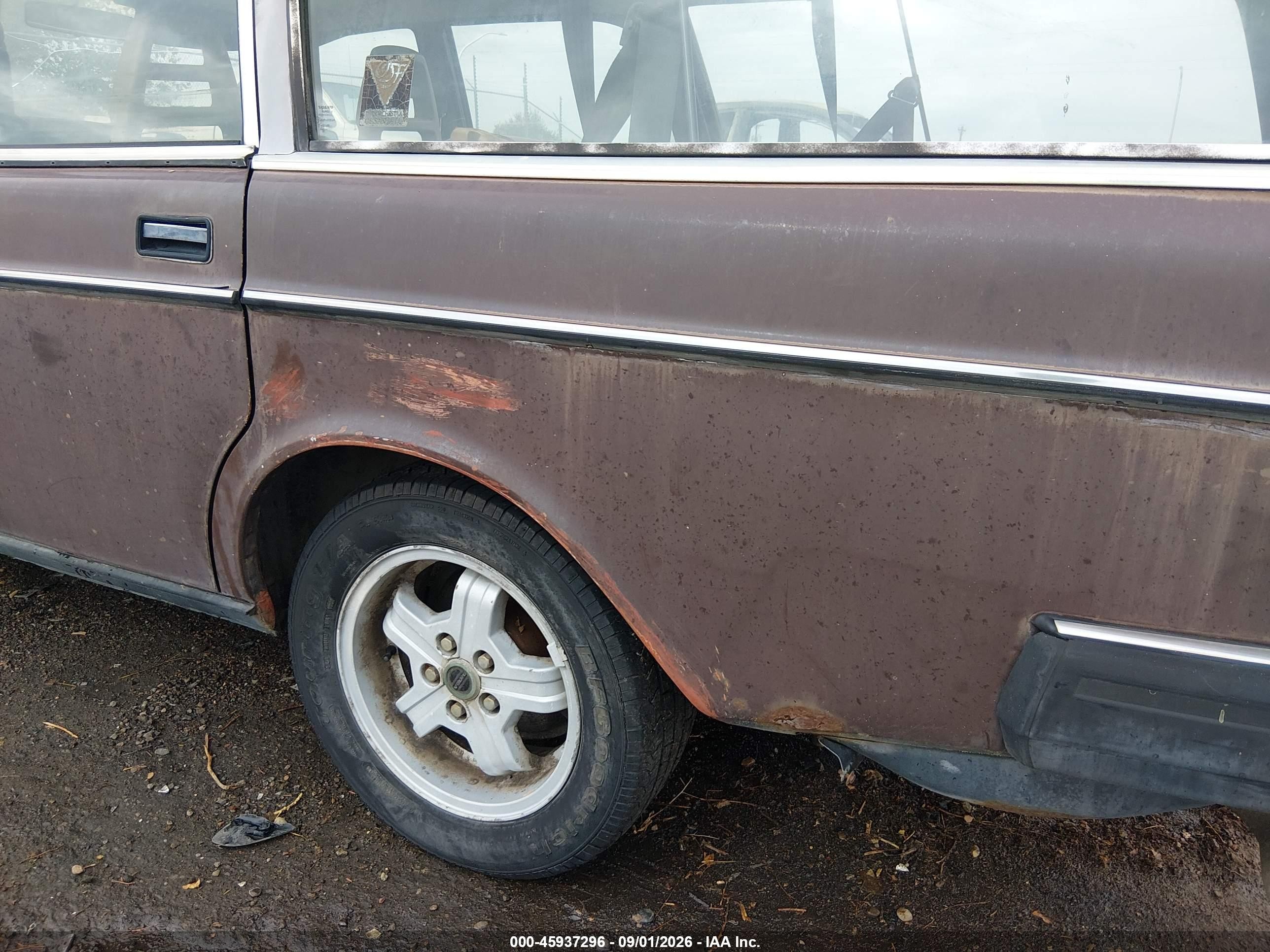 1984 Volvo 245 Dl/gl Brown vin: YV1AX8856E1523825