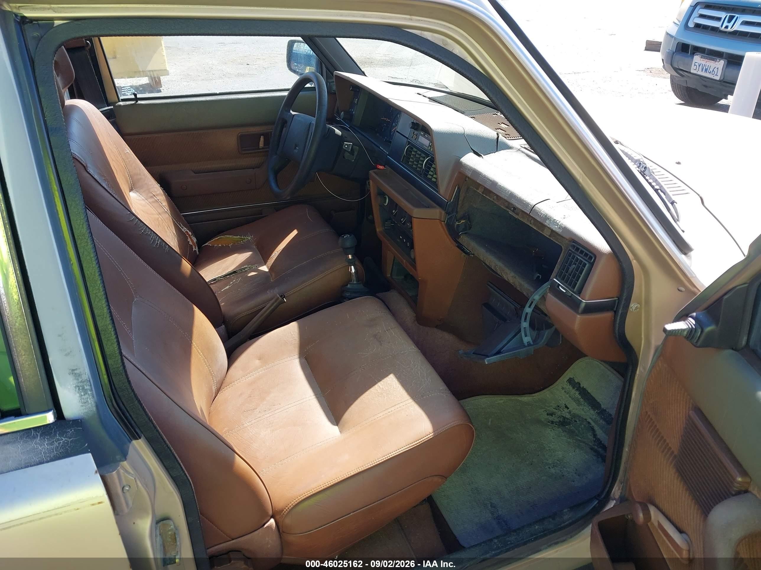 1986 Volvo 245 Dl/gl Золотой vin: YV1AX885XG1677389