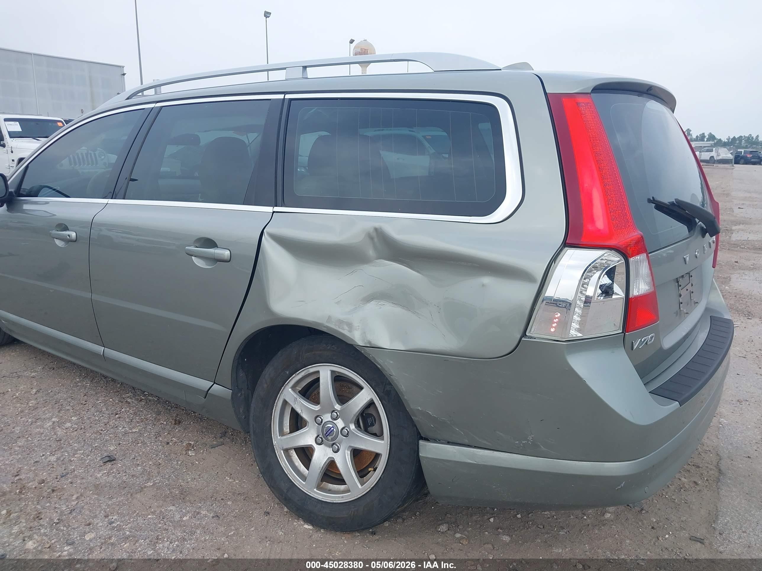 2008 Volvo V70 3.2 Green vin: YV1BW982081045697