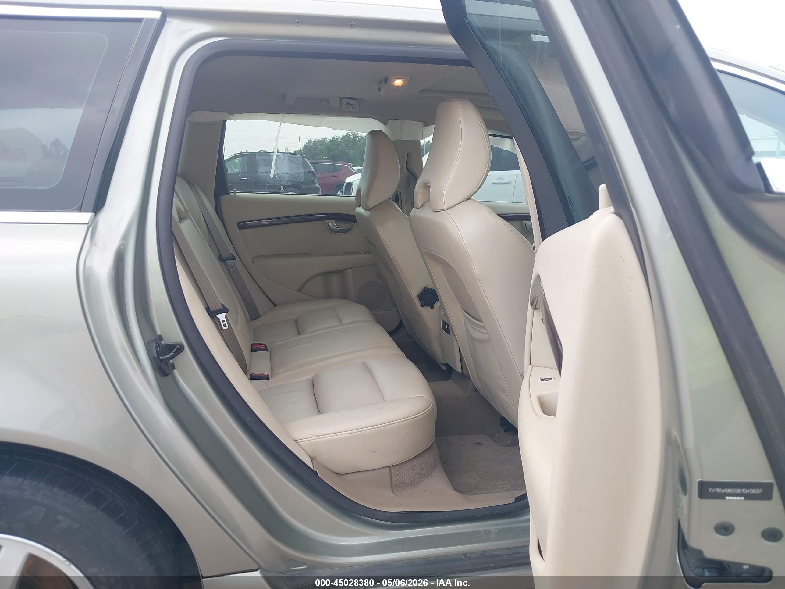 2008 Volvo V70 3.2 Green vin: YV1BW982081045697