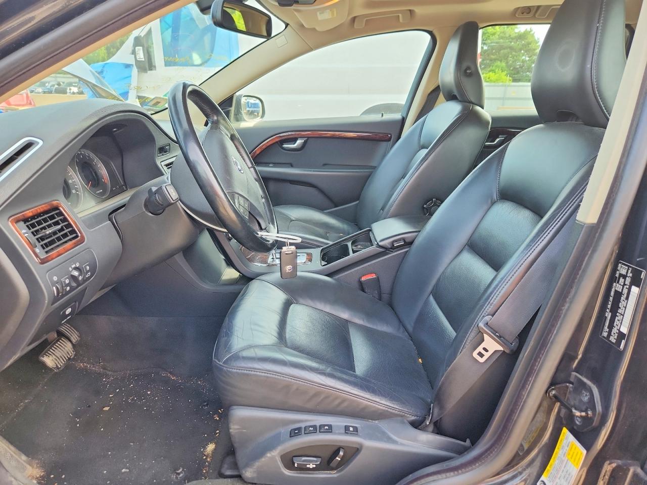 2009 Volvo V70 3.2 Black vin: YV1BW982091106693