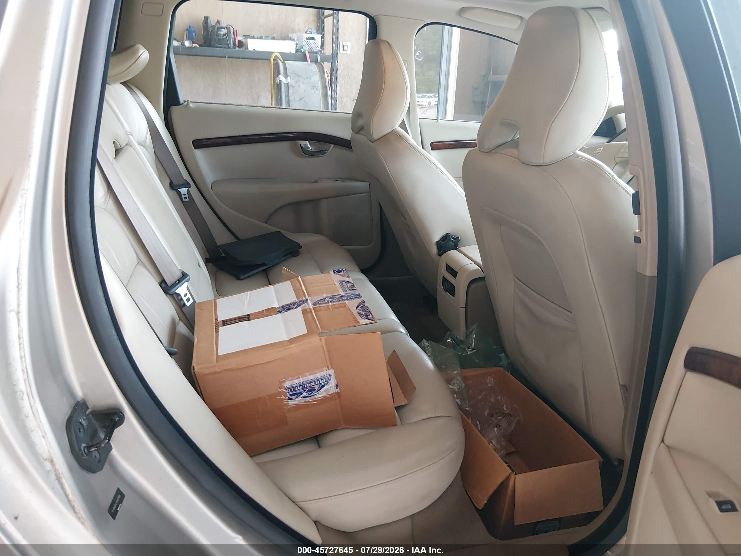 2008 Volvo V70 3.2 Золотой vin: YV1BW982181011199