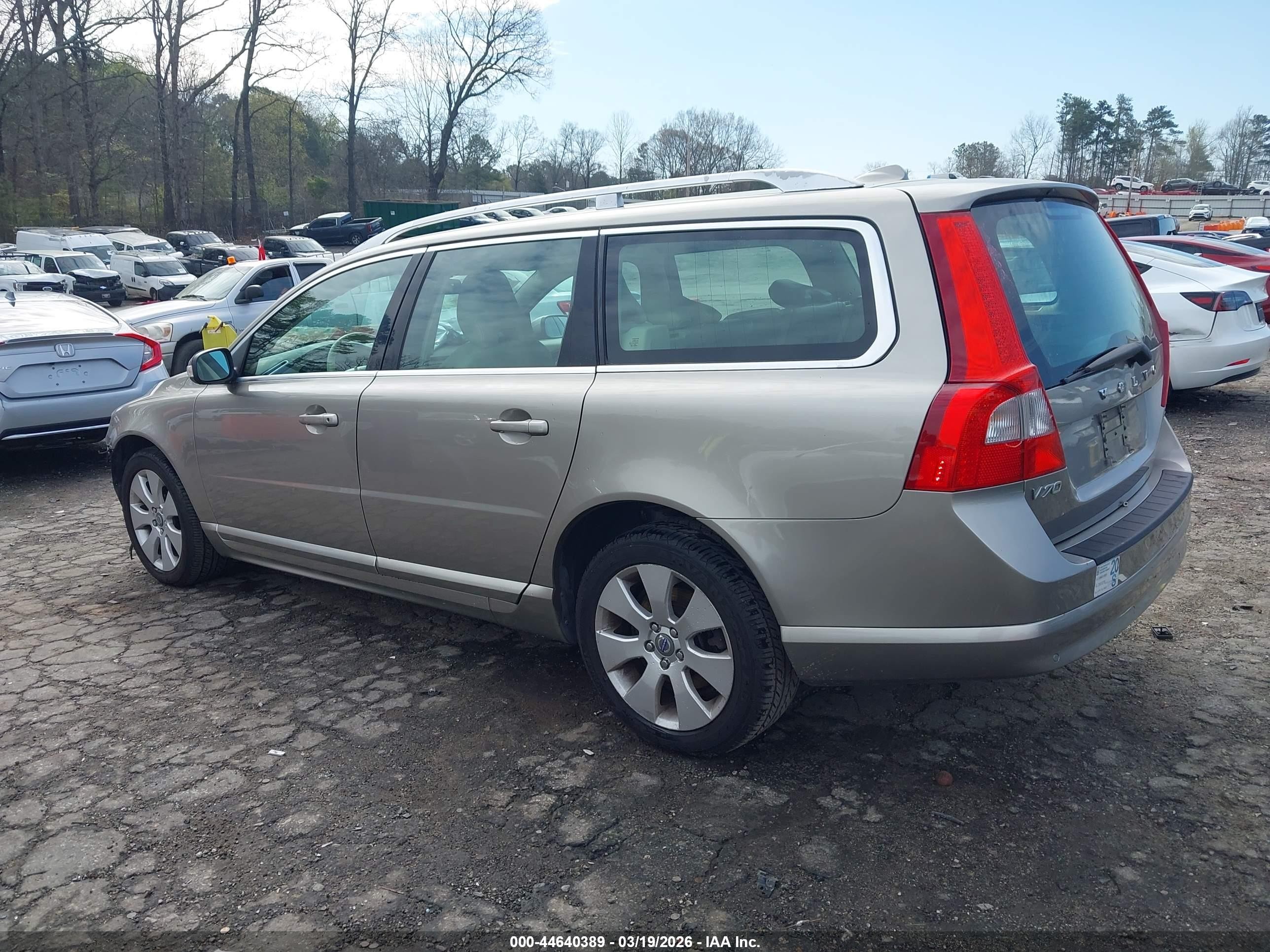 2008 Volvo V70 3.2 Tan vin: YV1BW982481012203