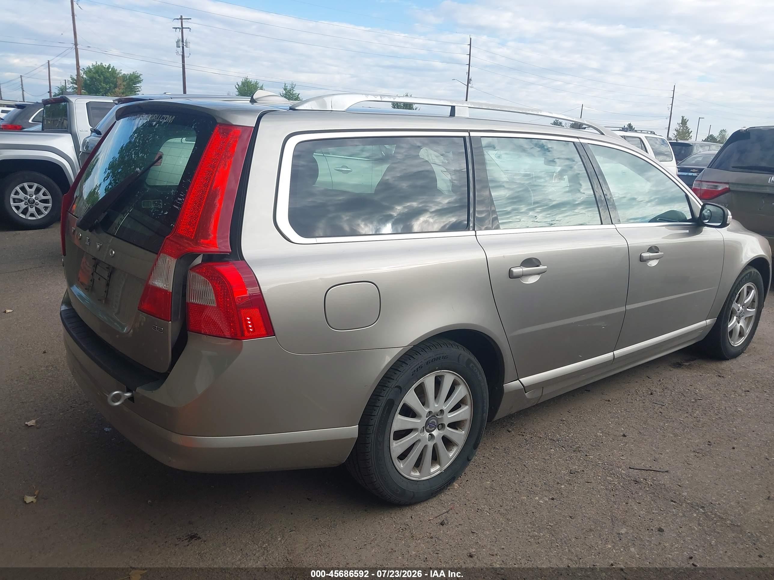 2008 Volvo V70 3.2 Золотой vin: YV1BW982X81003327