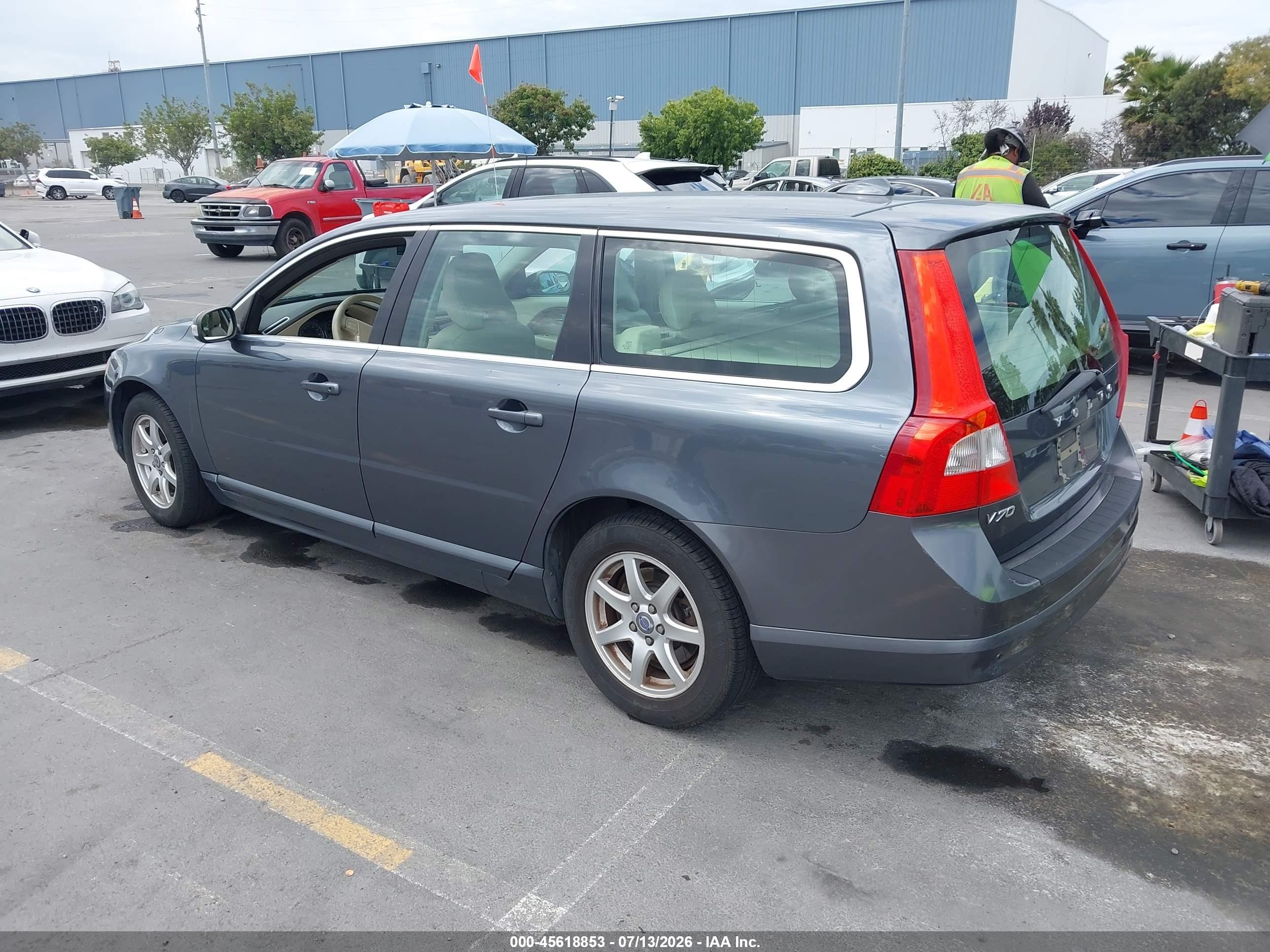 2008 Volvo V70 3.2 Gray vin: YV1BW982X81052592