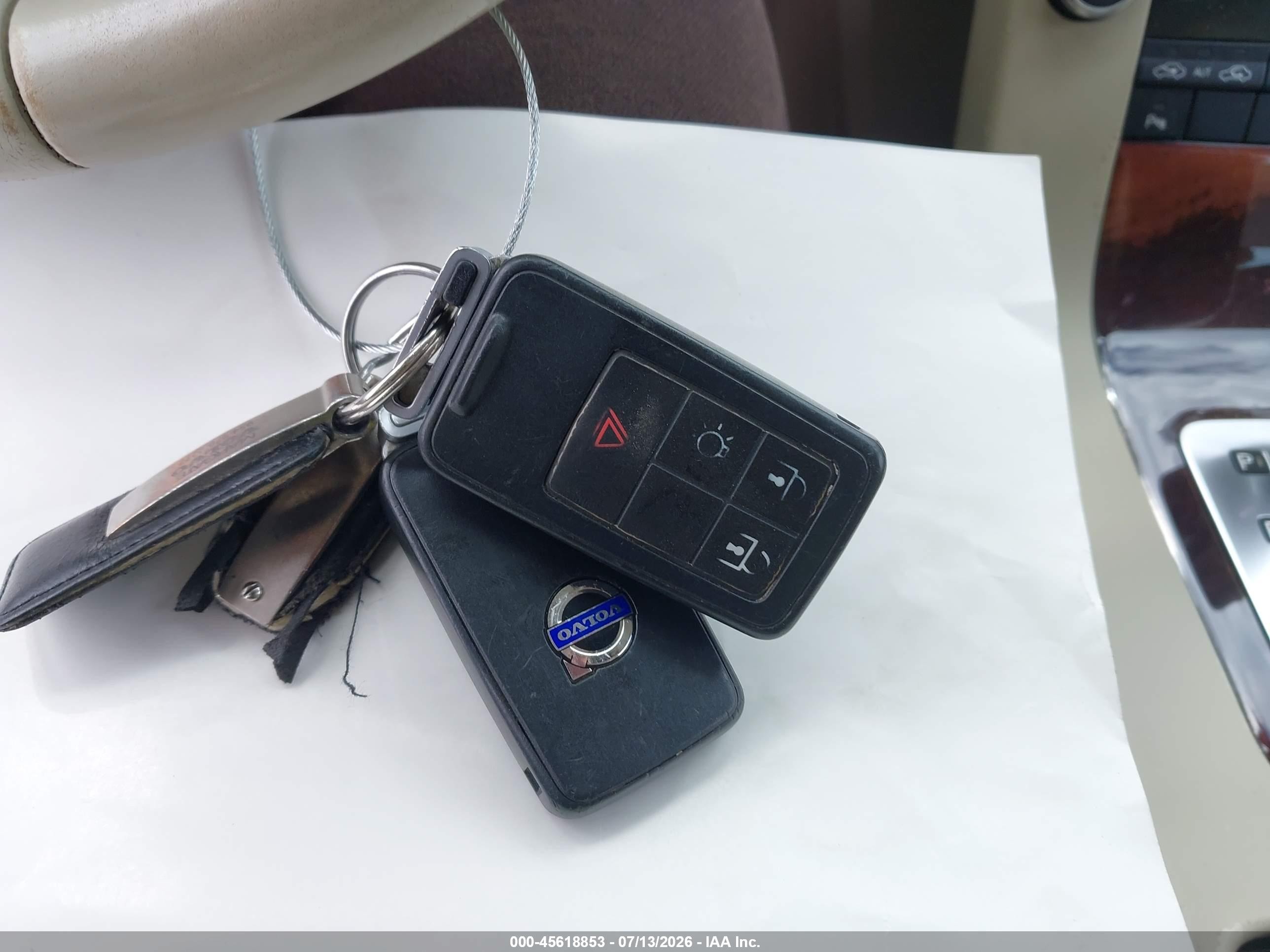 2008 Volvo V70 3.2 Gray vin: YV1BW982X81052592