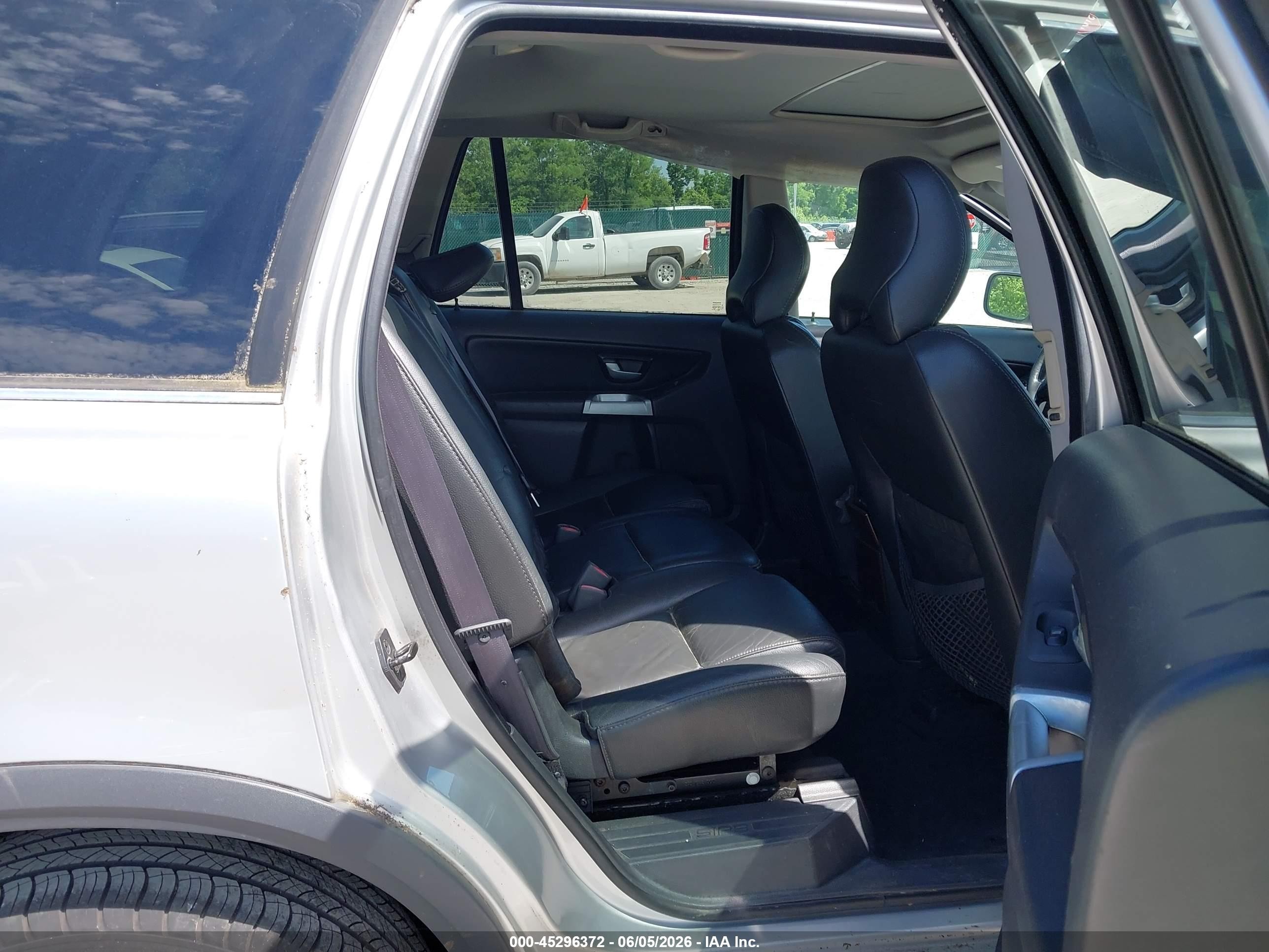 2004 Volvo Xc90 2.5t Awd Silver vin: YV1CM59H141073167