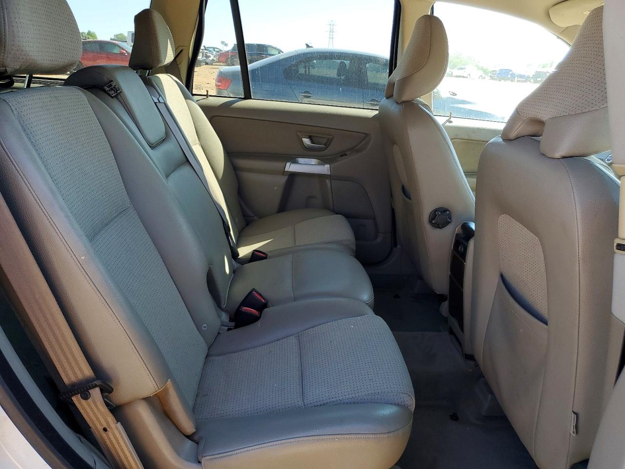 2005 Volvo Xc90 White vin: YV1CN592551138080