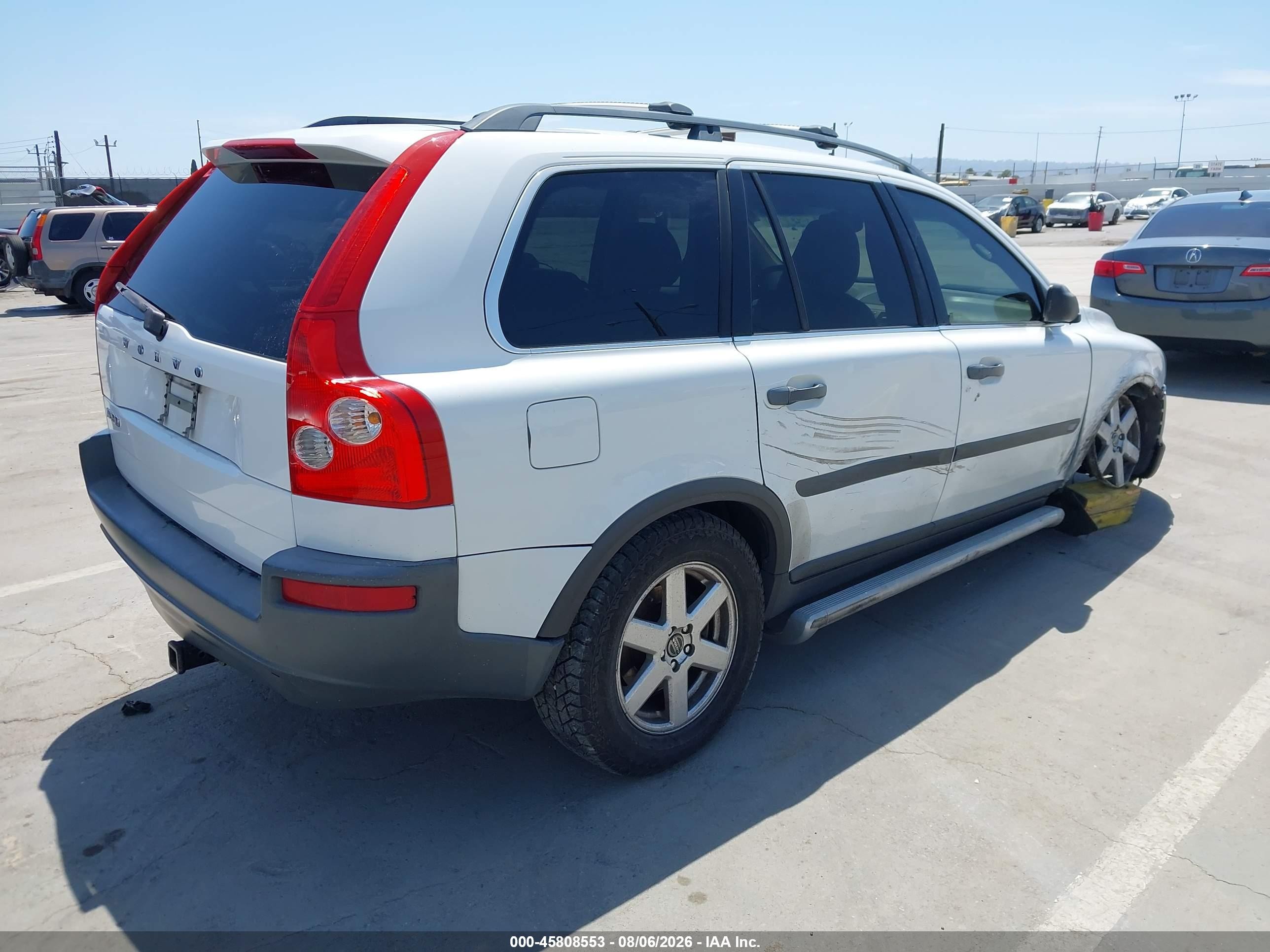 2005 Volvo Xc90 2.5t White vin: YV1CN592X51212318