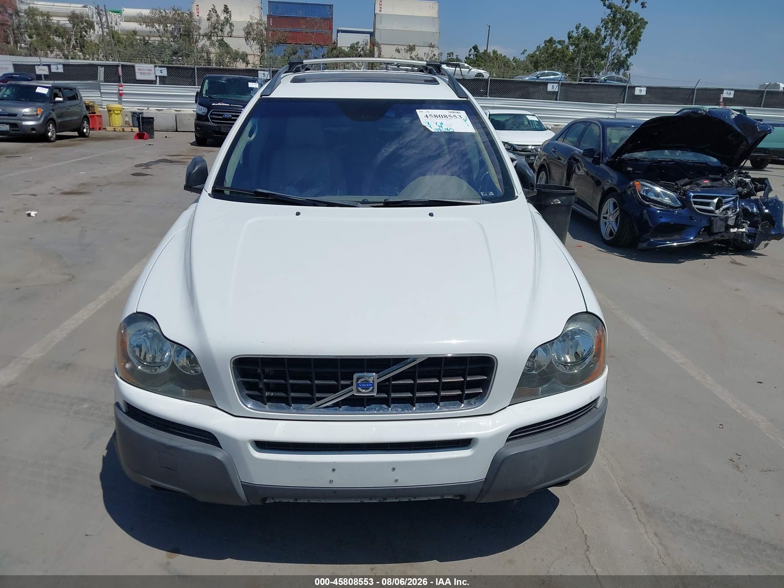 2005 Volvo Xc90 2.5t White vin: YV1CN592X51212318