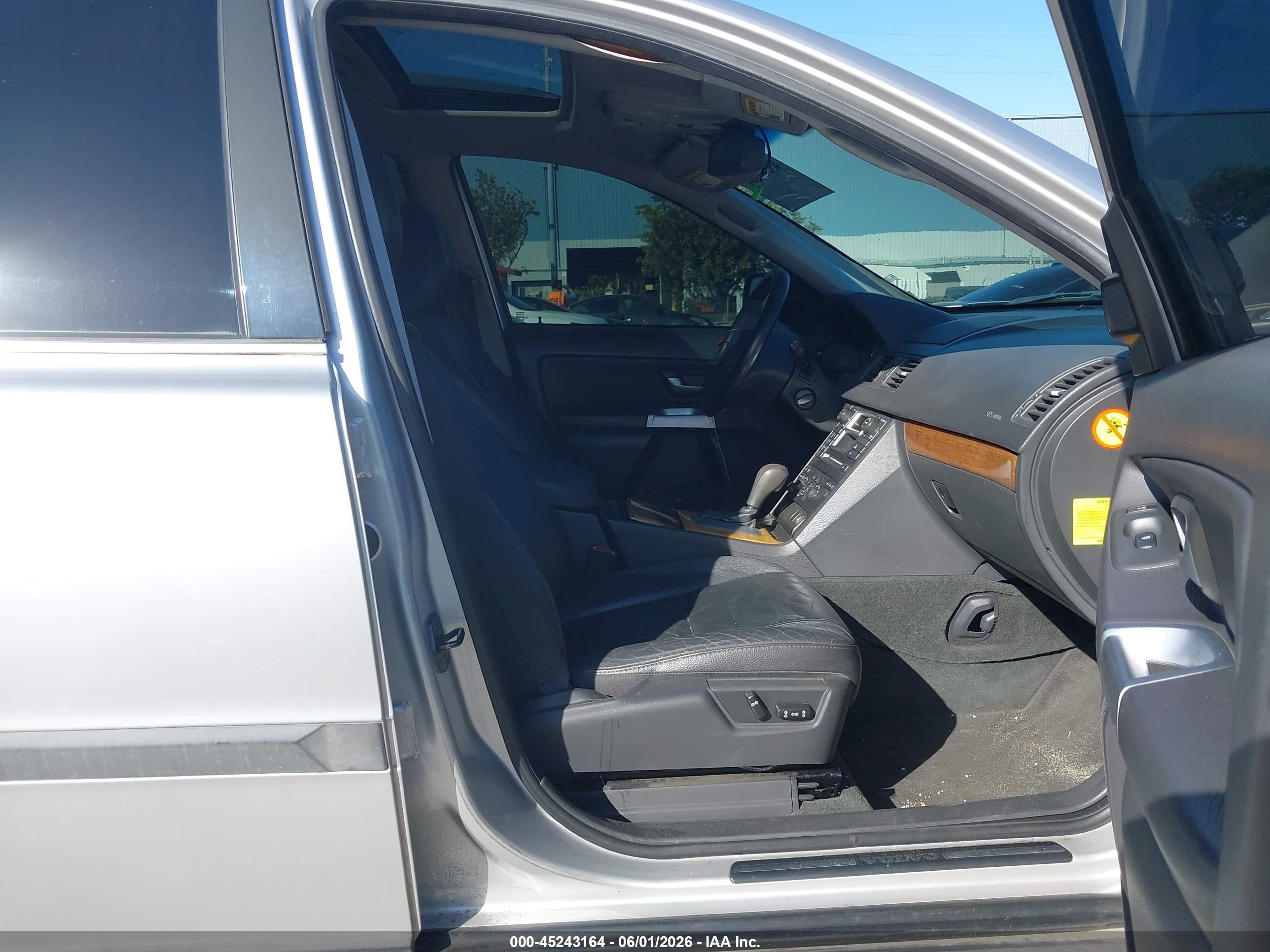 2005 Volvo Xc90 2.5t Серебряный vin: YV1CY592151143414