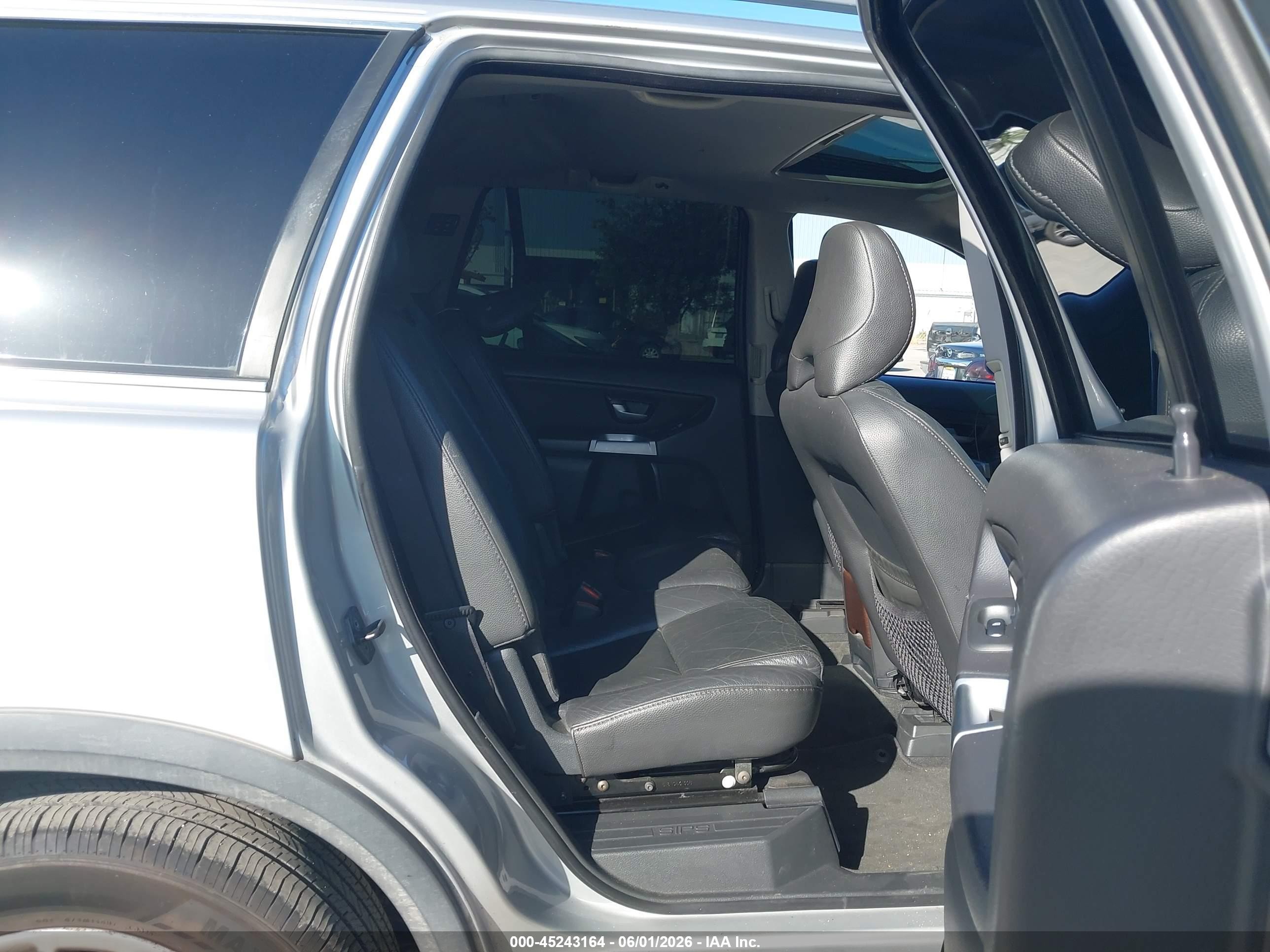 2005 Volvo Xc90 2.5t Серебряный vin: YV1CY592151143414